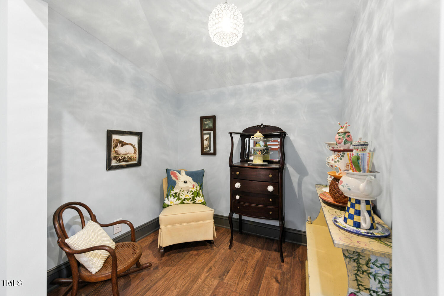 474 E Barefoot Road
