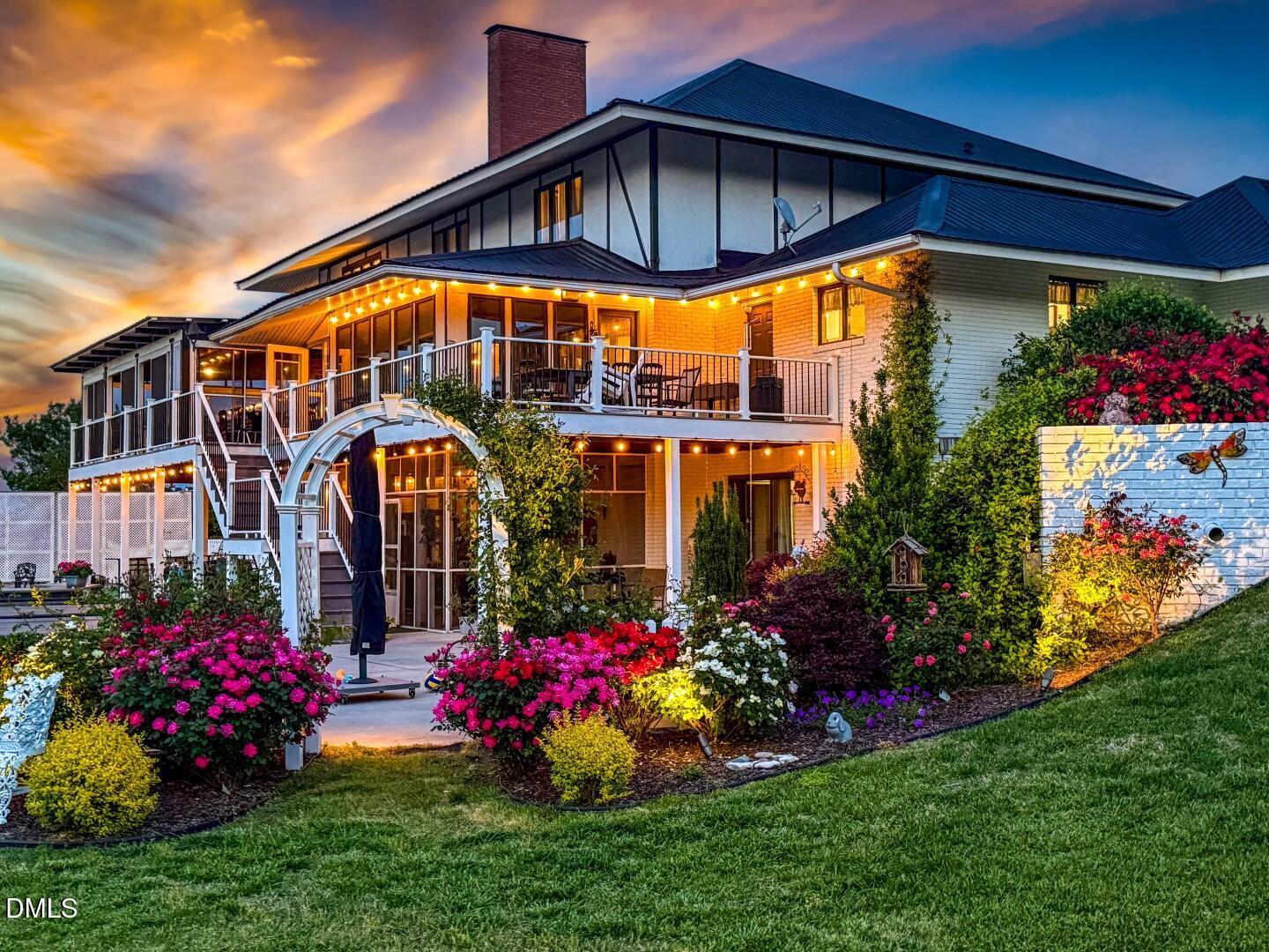 474 E Barefoot Road