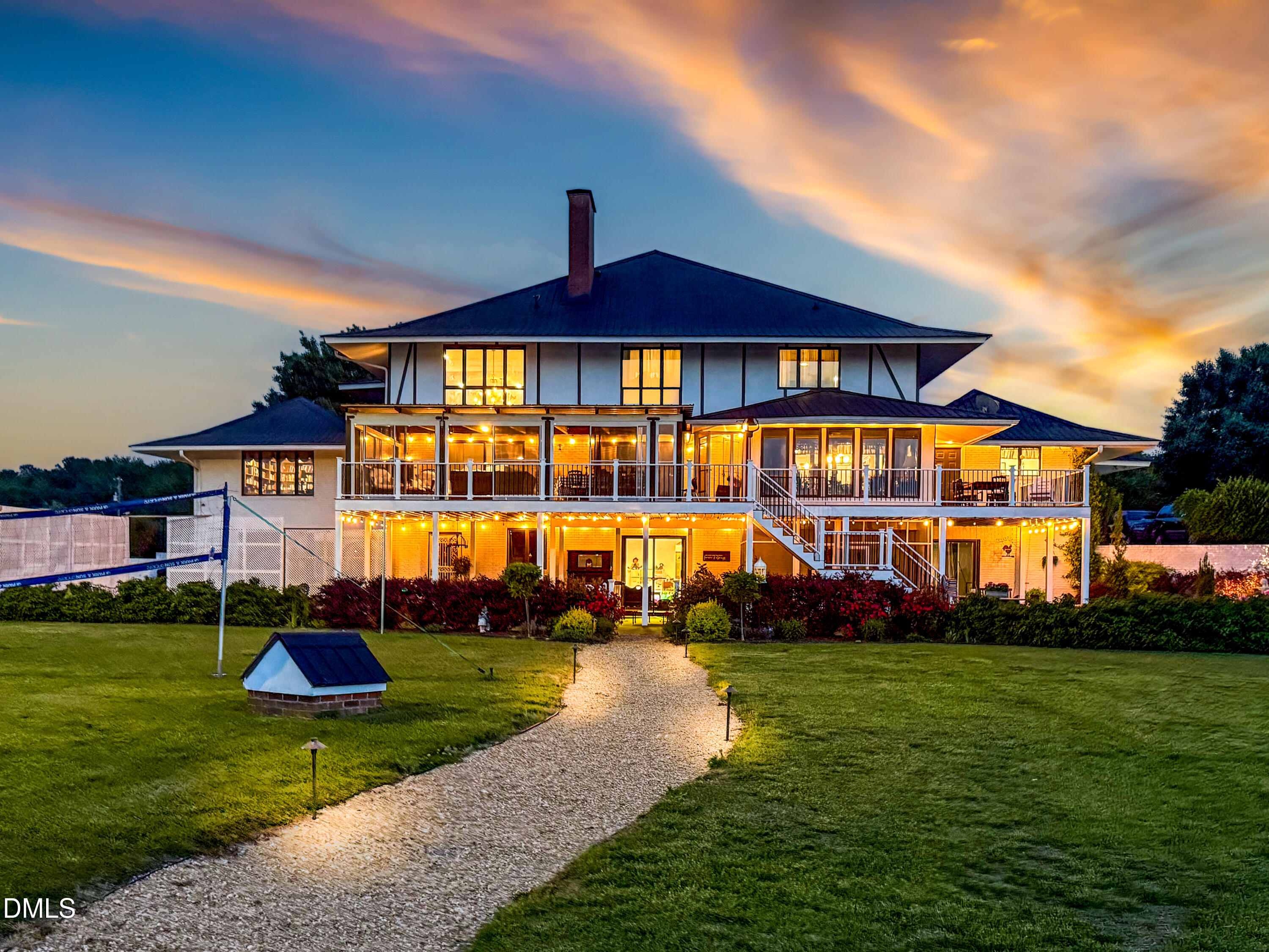 474 E Barefoot Road