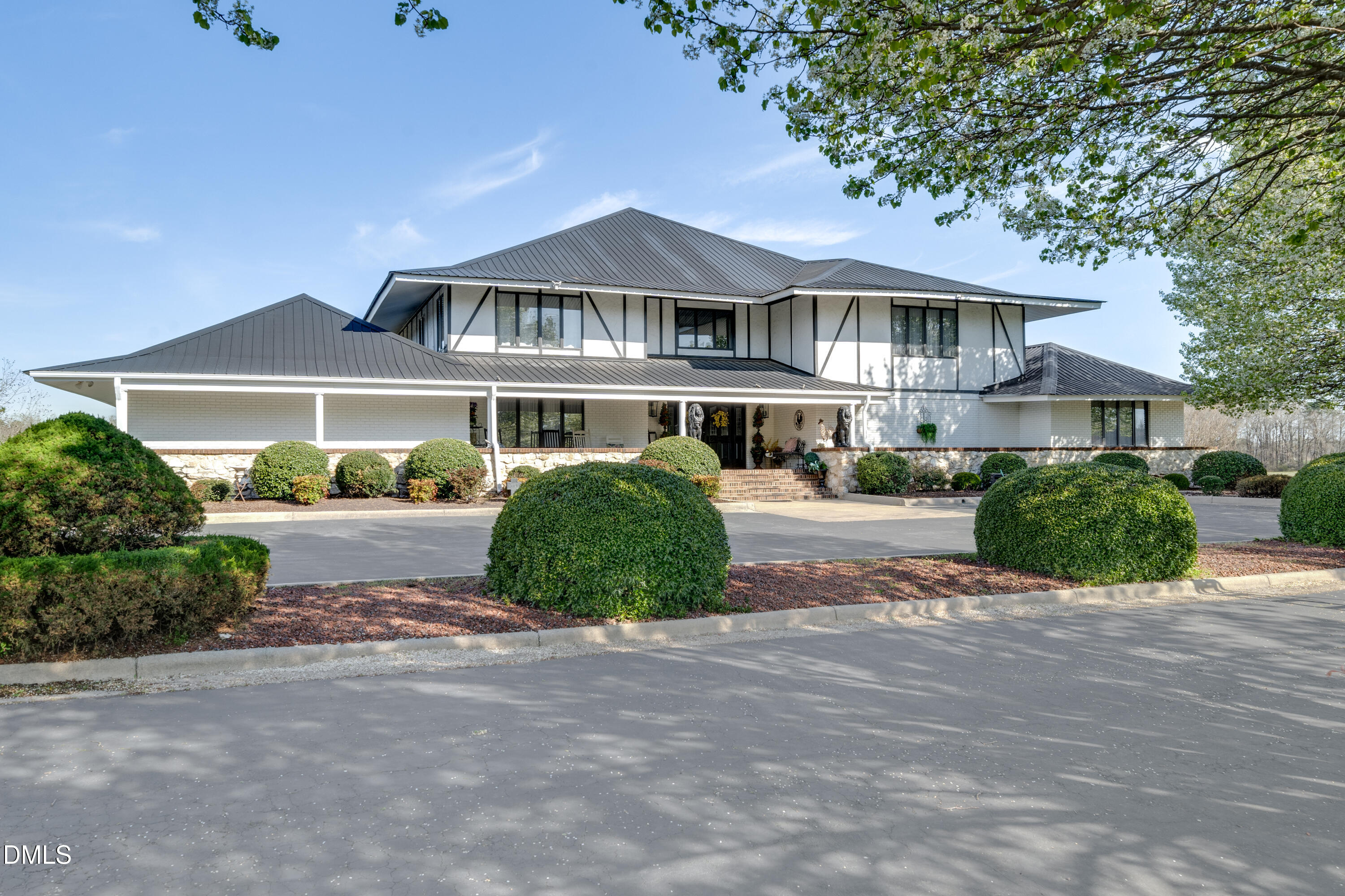 474 E Barefoot Road