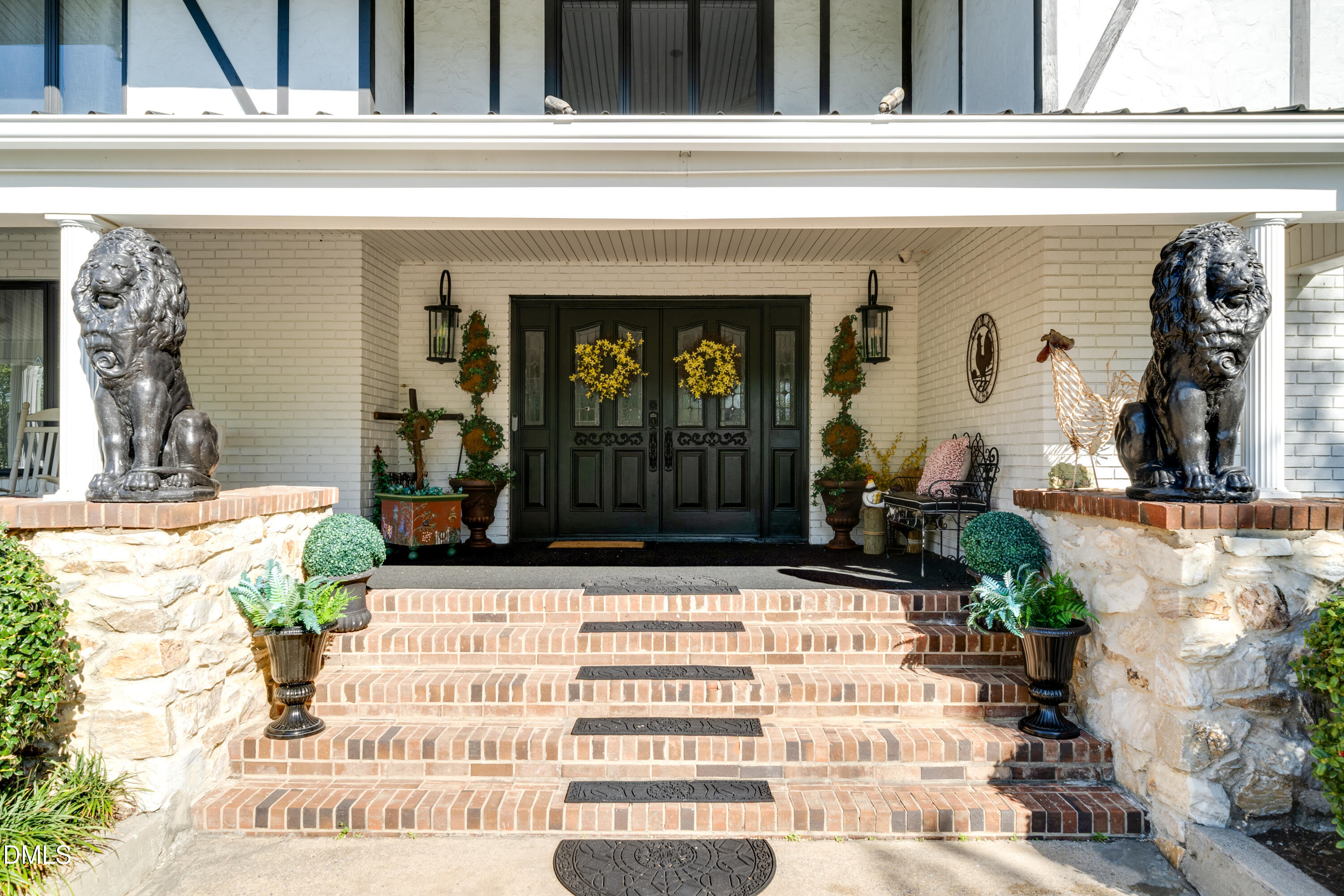 474 E Barefoot Road