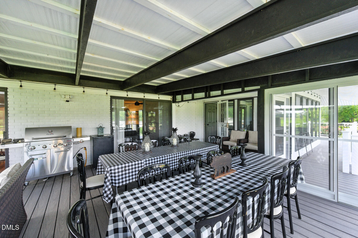 474 E Barefoot Road