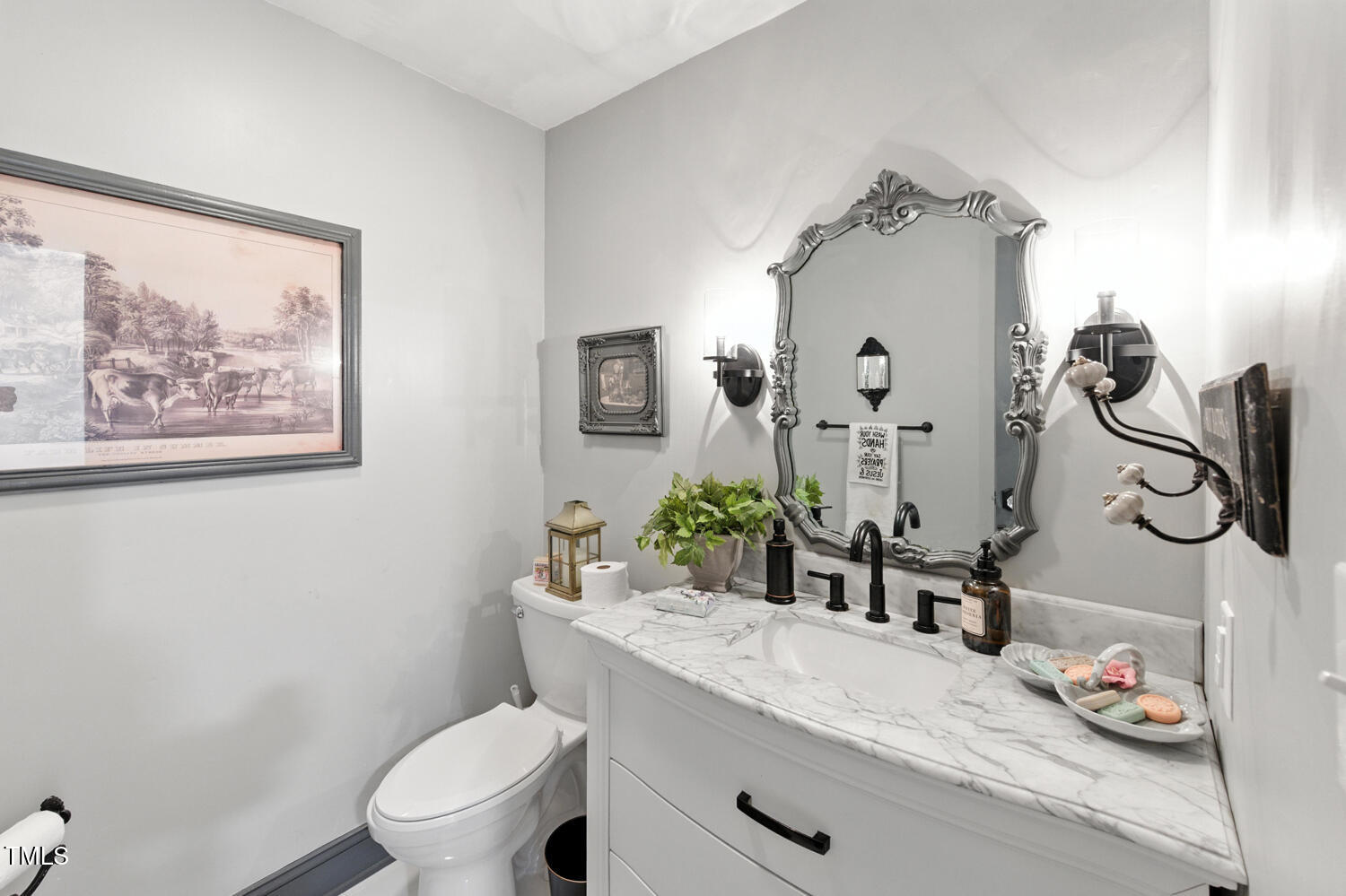 474 E Barefoot Road
