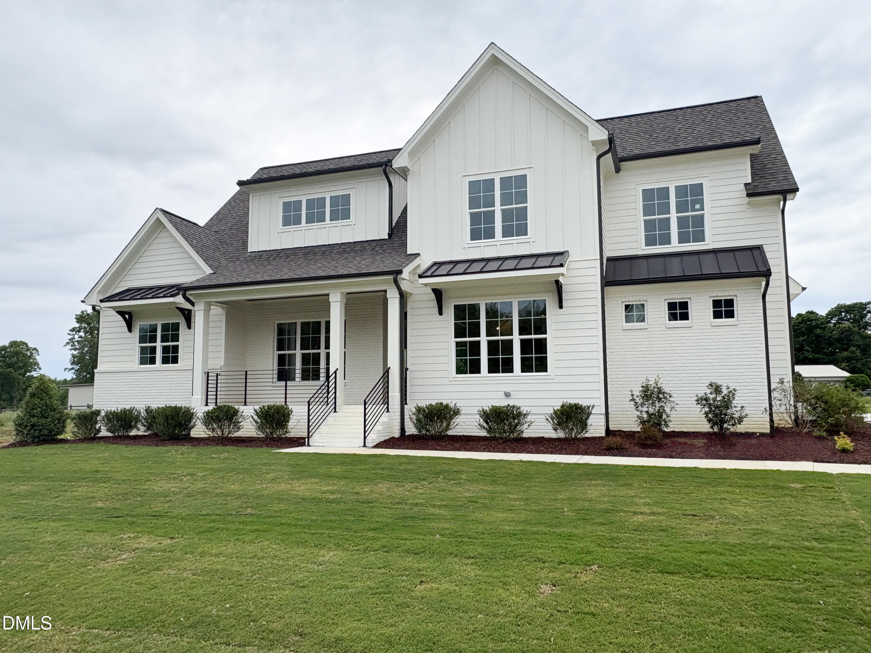 5864 Carriage Gate Drive