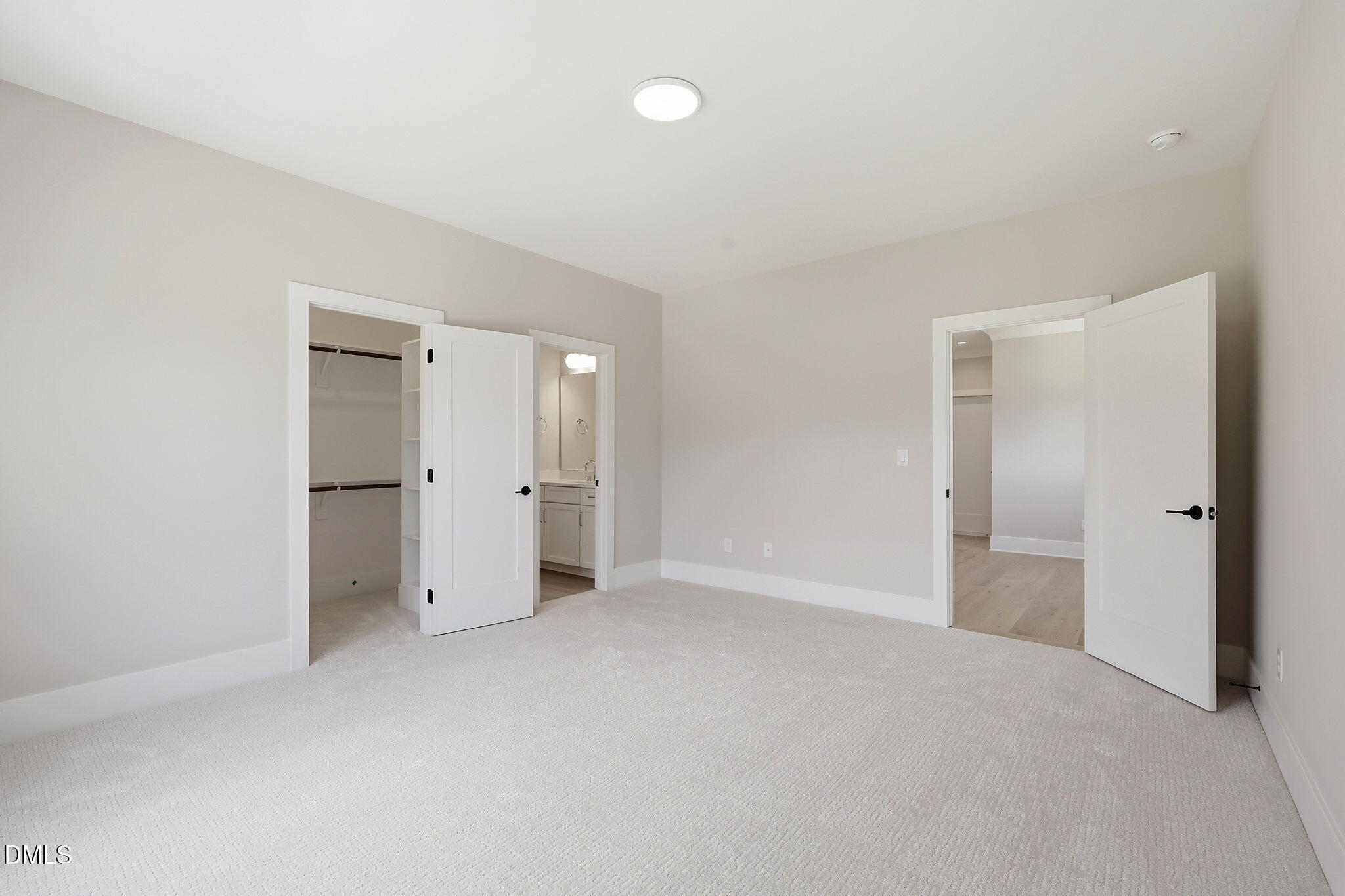 5864 Carriage Gate Drive