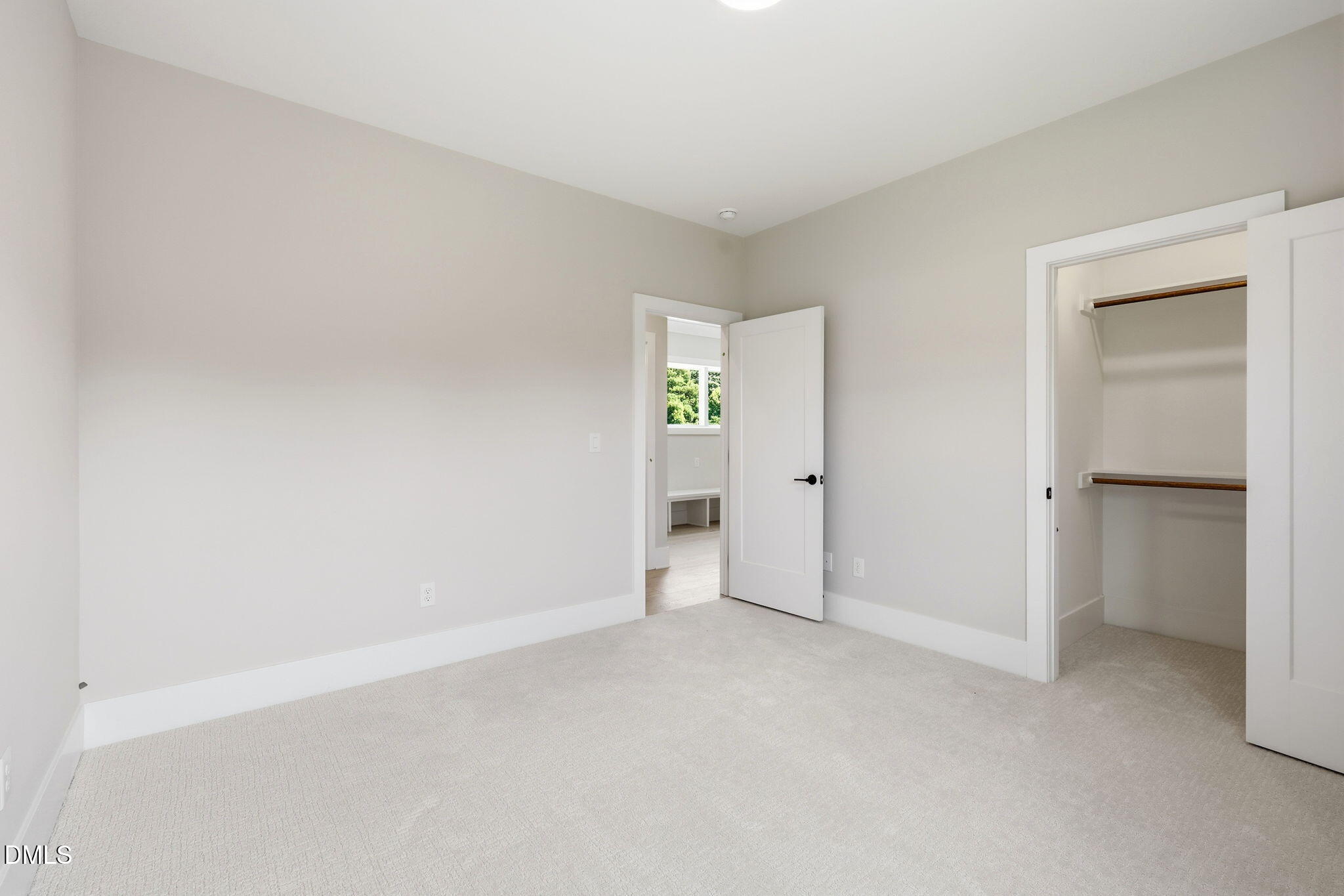 5864 Carriage Gate Drive