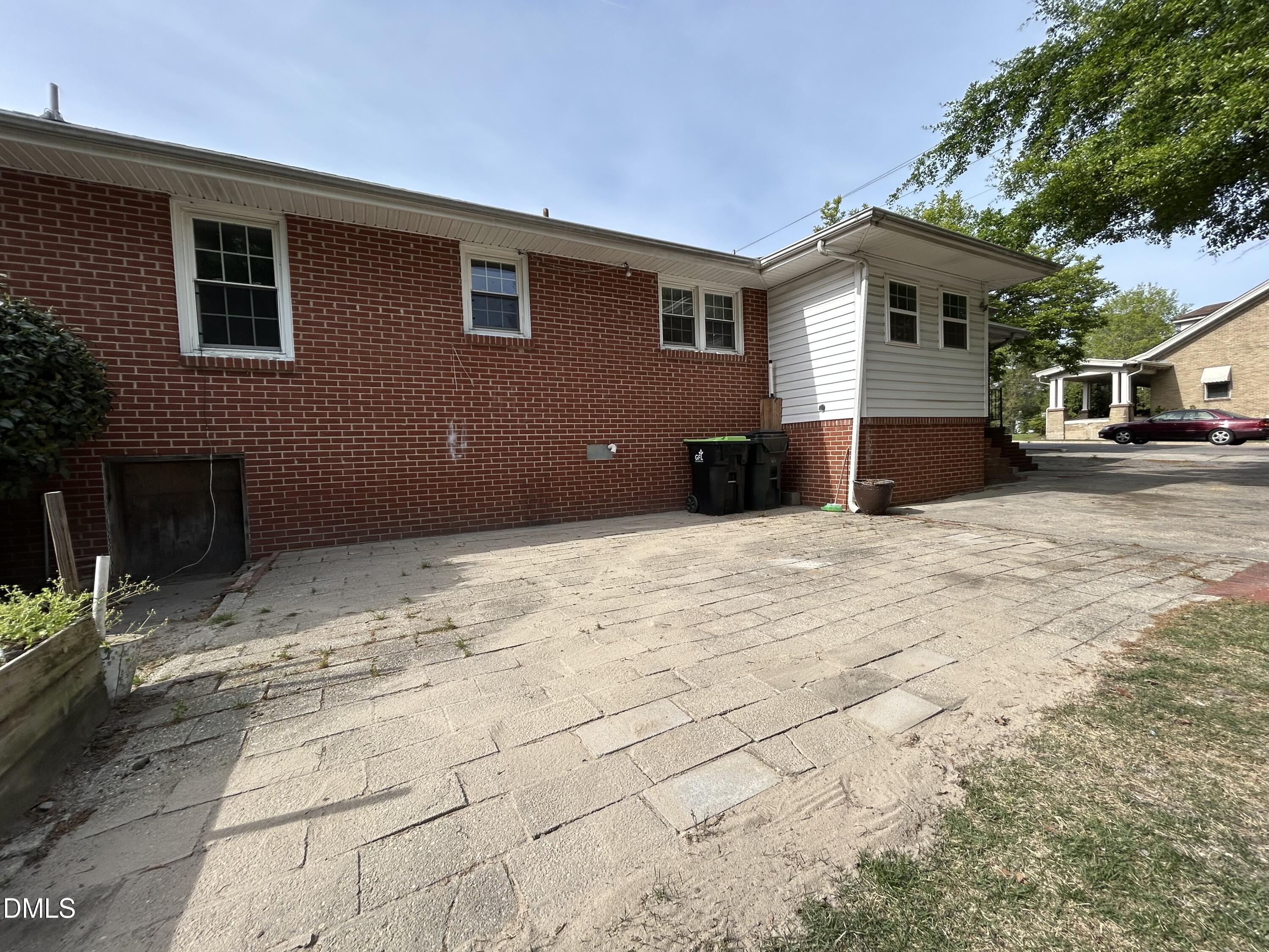 301 W Gannon Avenue