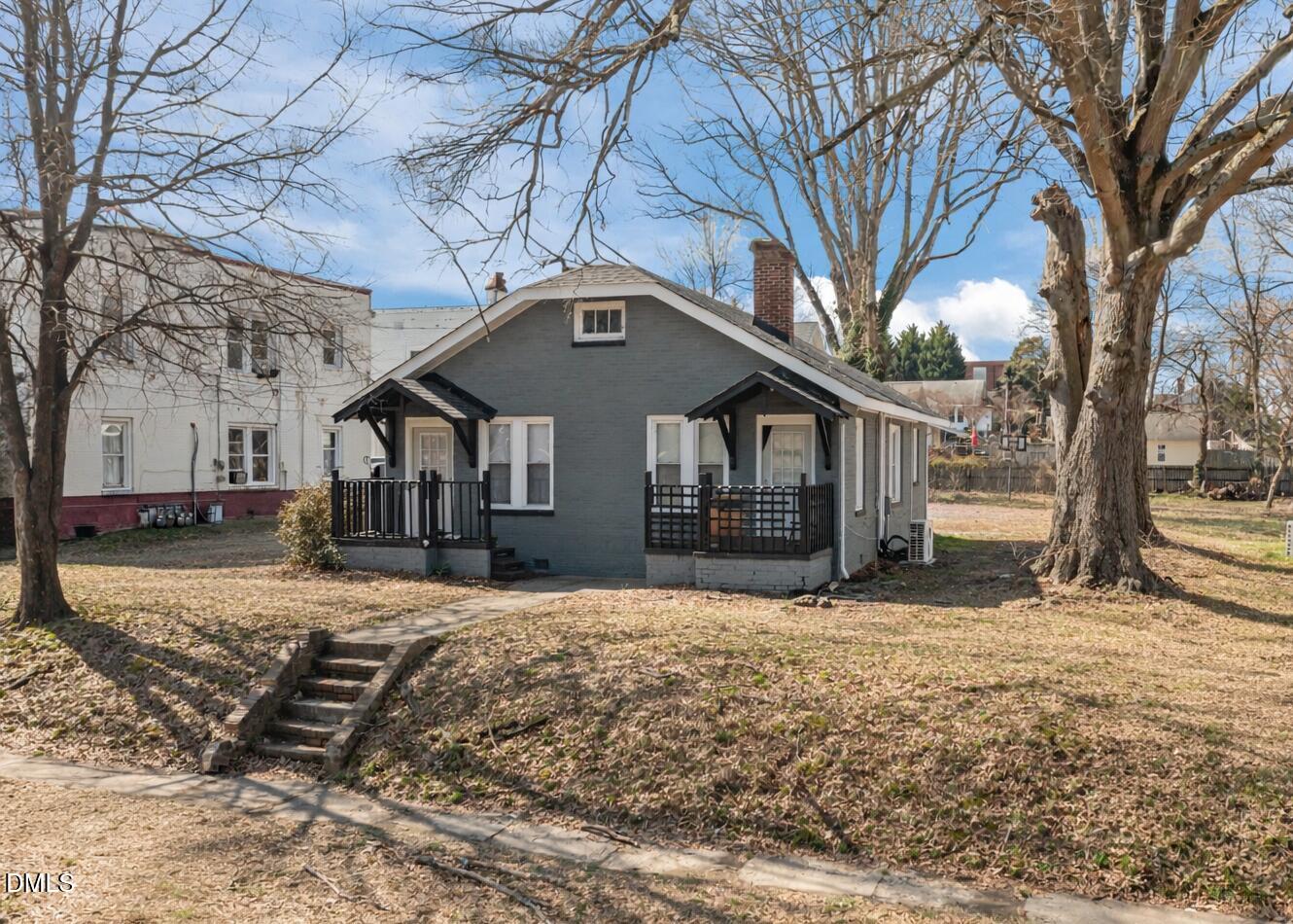 204 W Holt Street