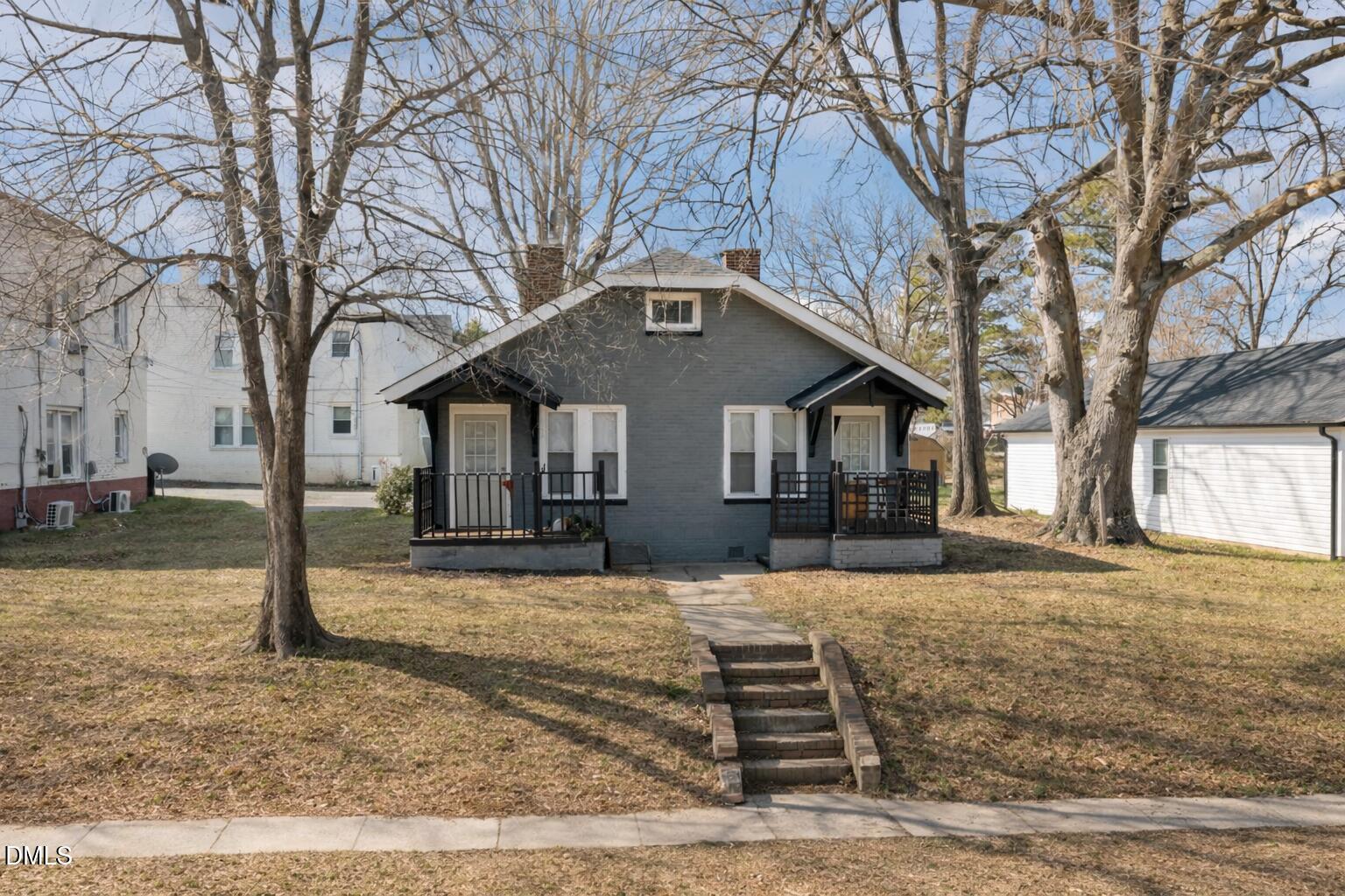 204 W Holt Street
