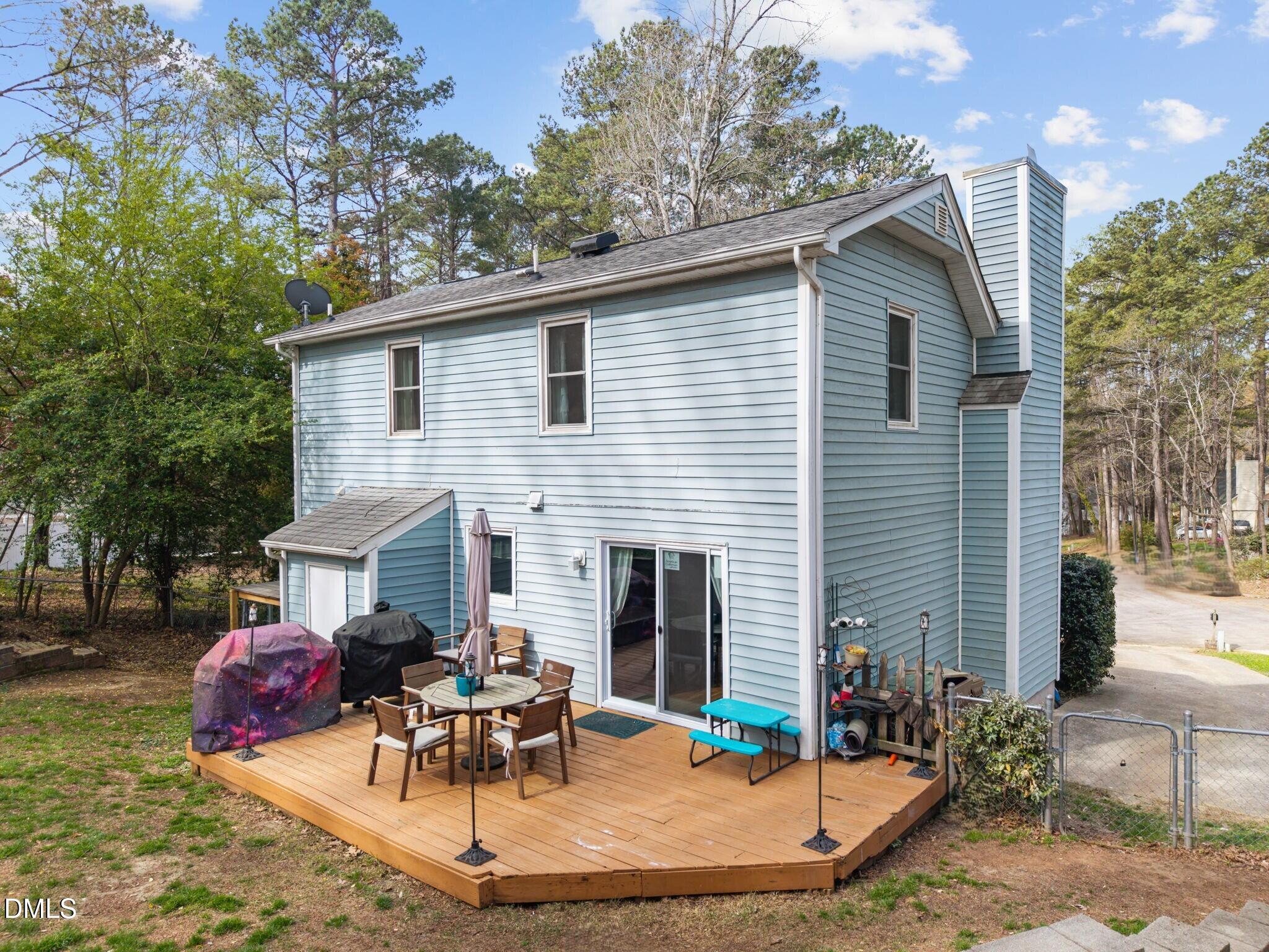 212 Esquire Lane