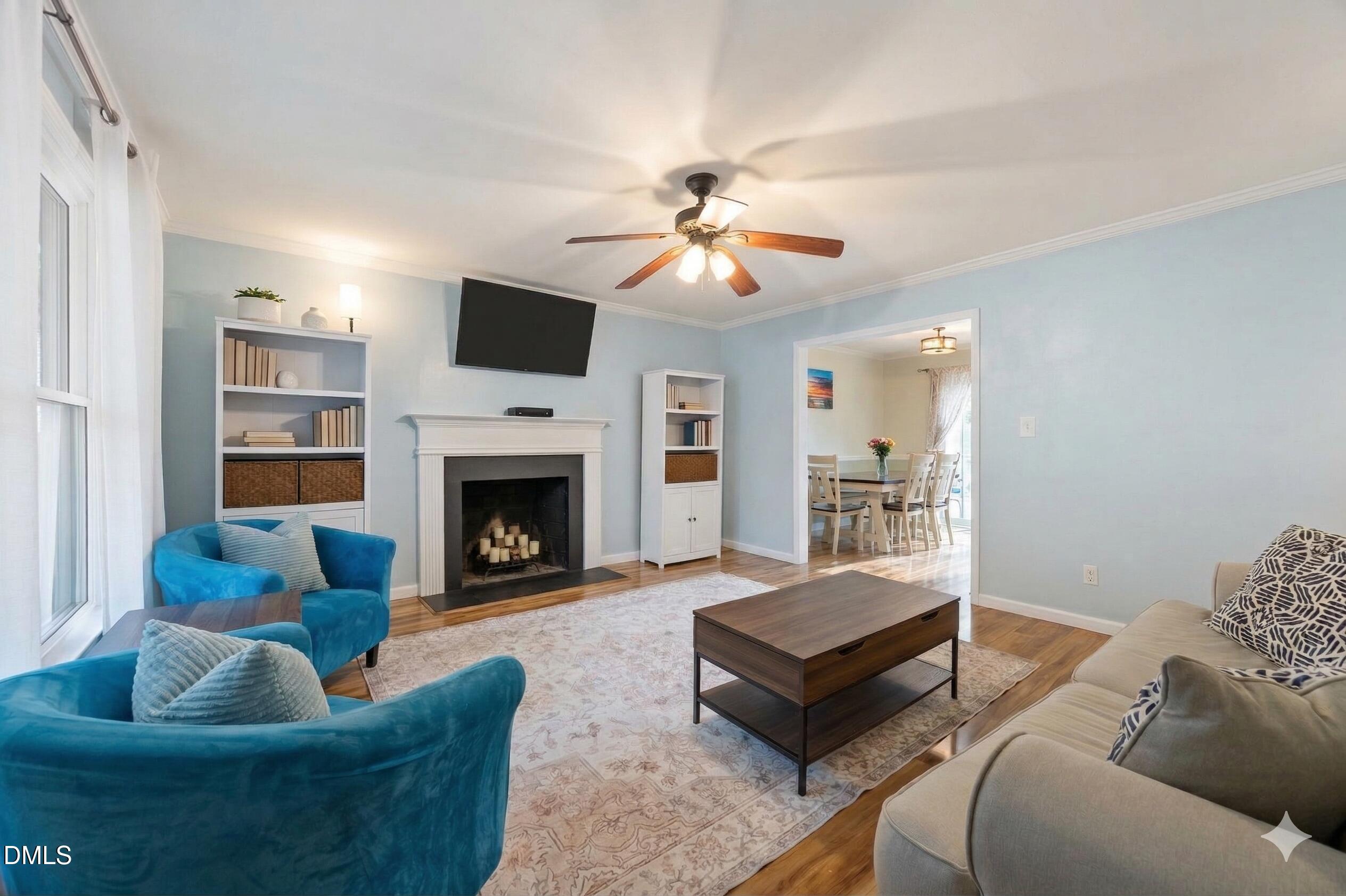 212 Esquire Lane