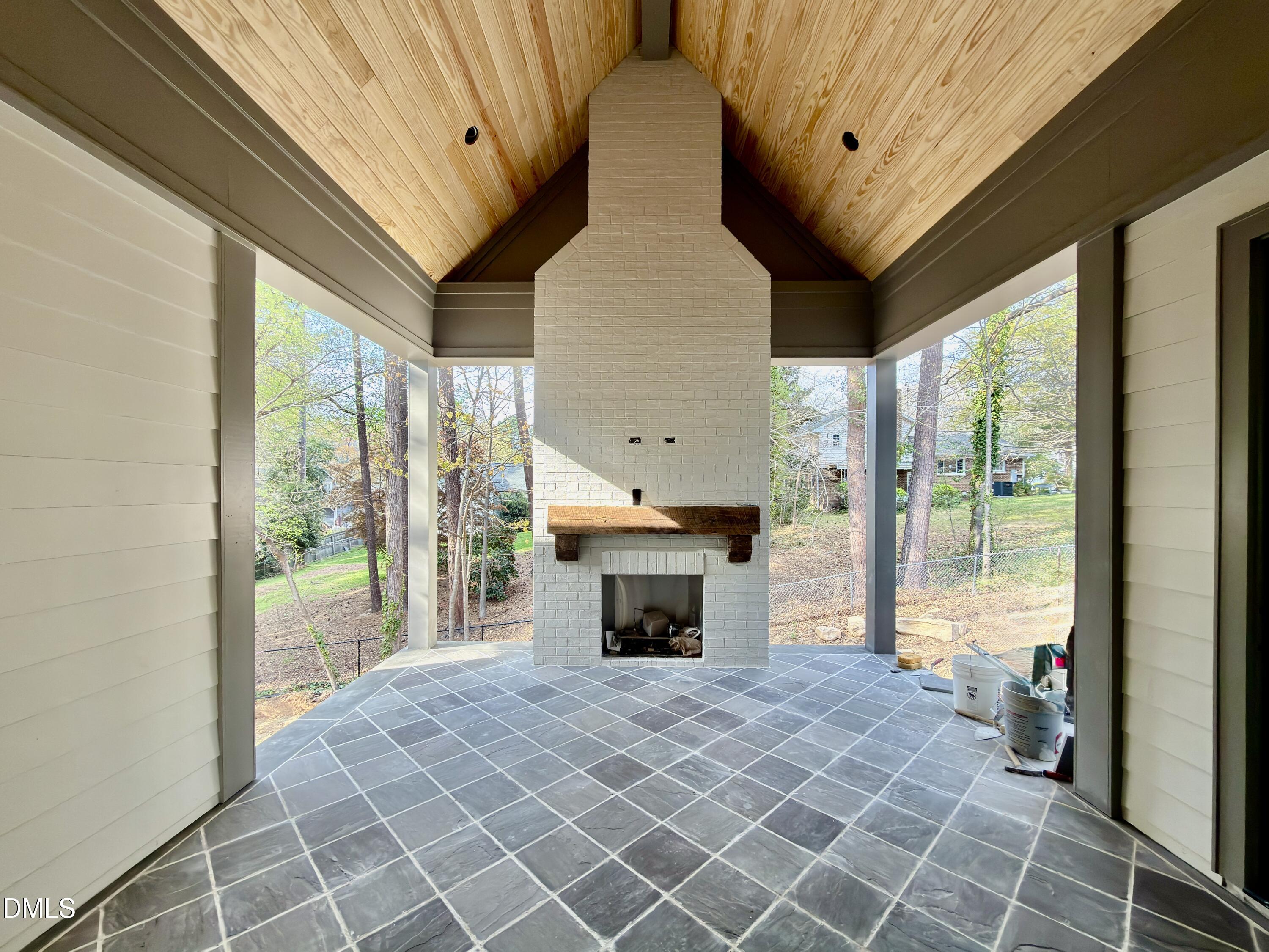 1306 Lennox Place