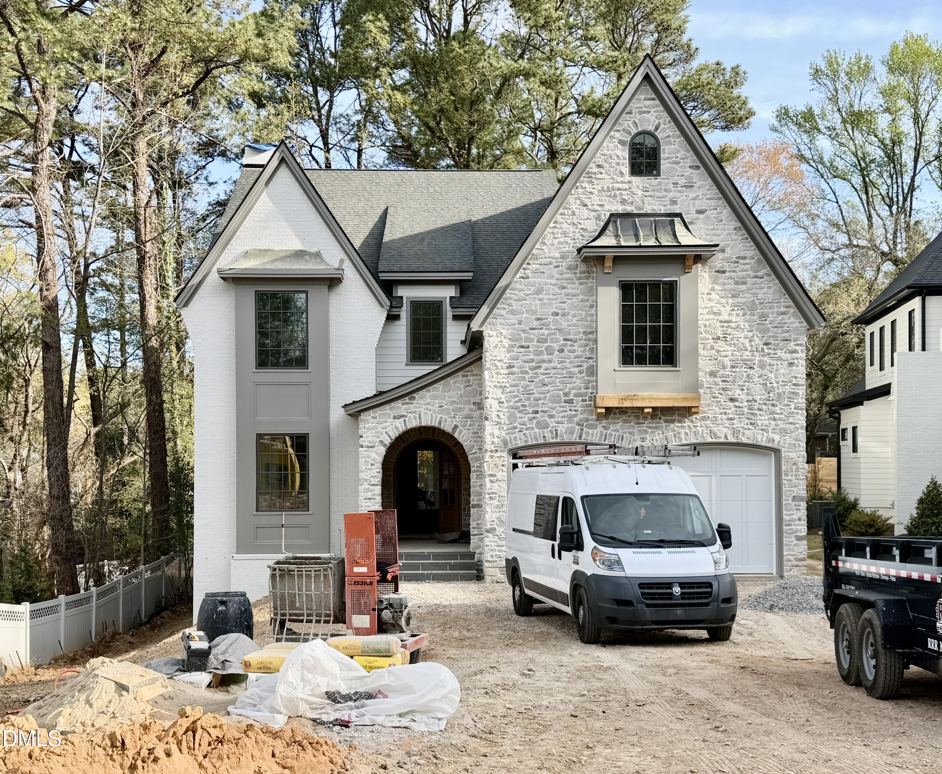 1306 Lennox Place