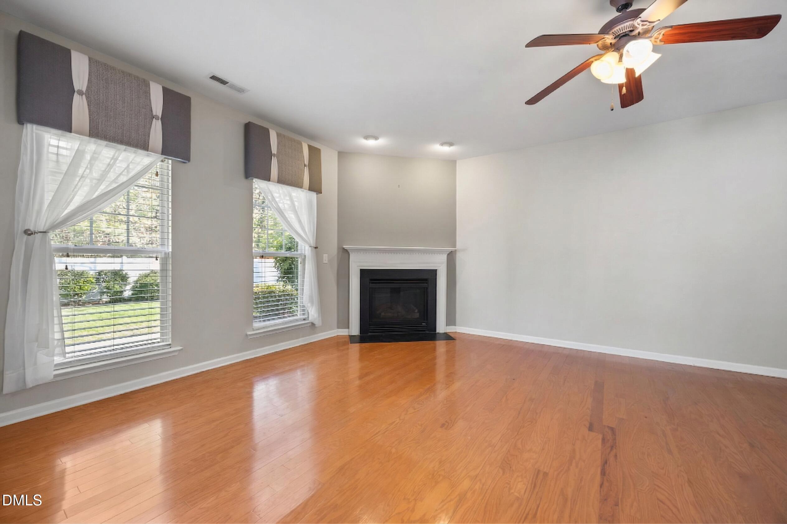 1001 Deshire Lane