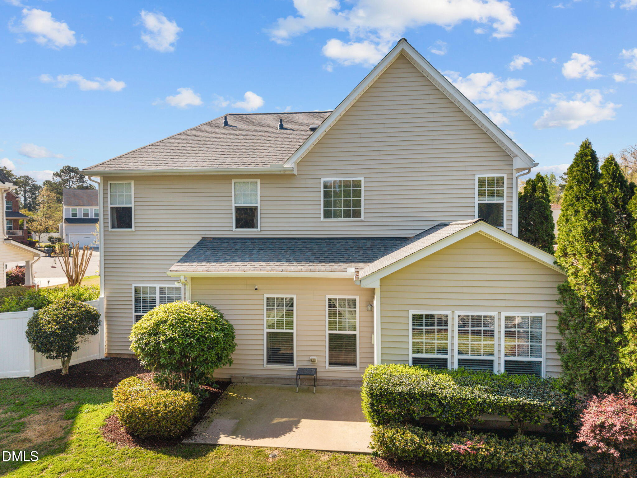 1001 Deshire Lane