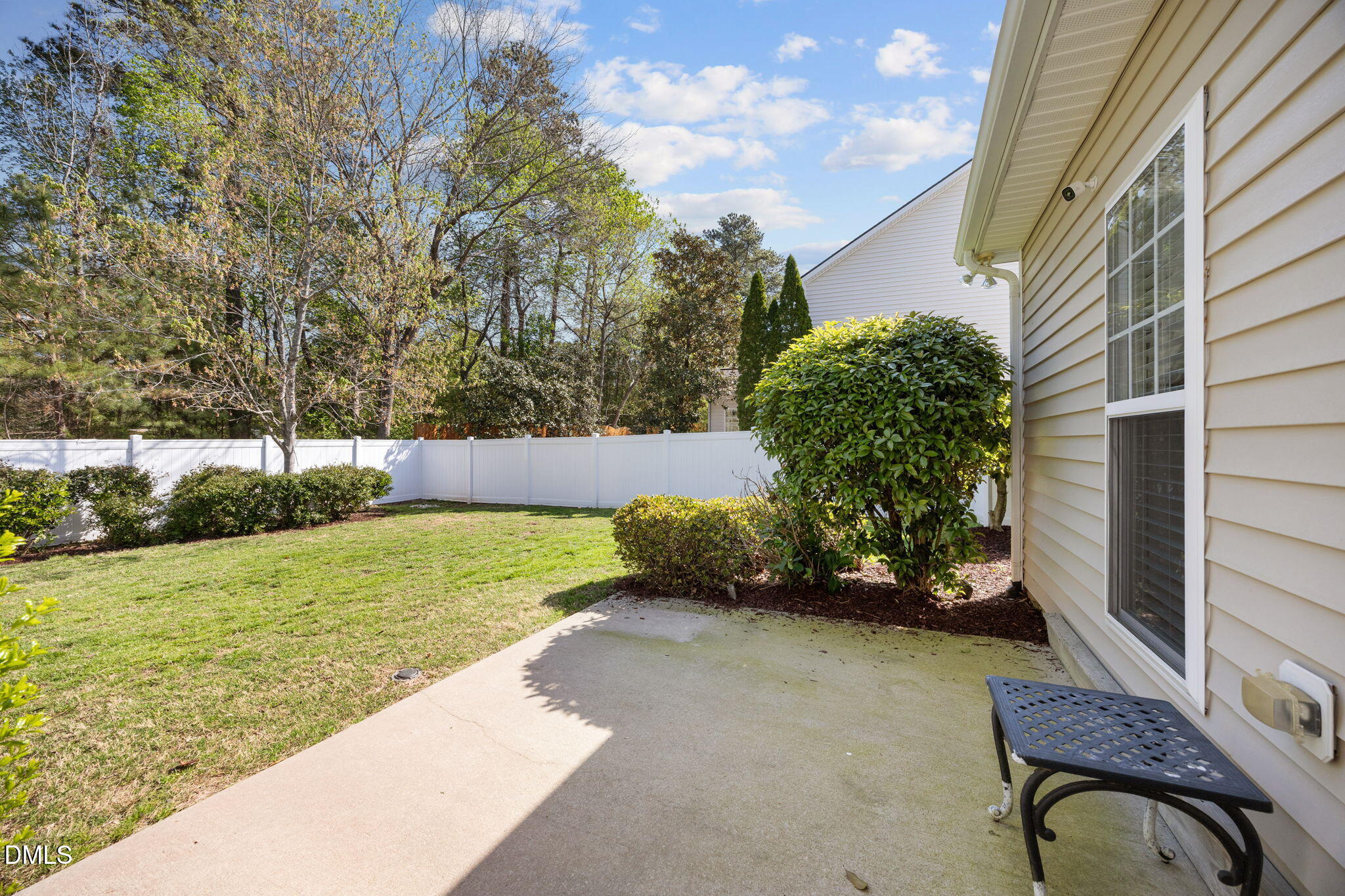 1001 Deshire Lane