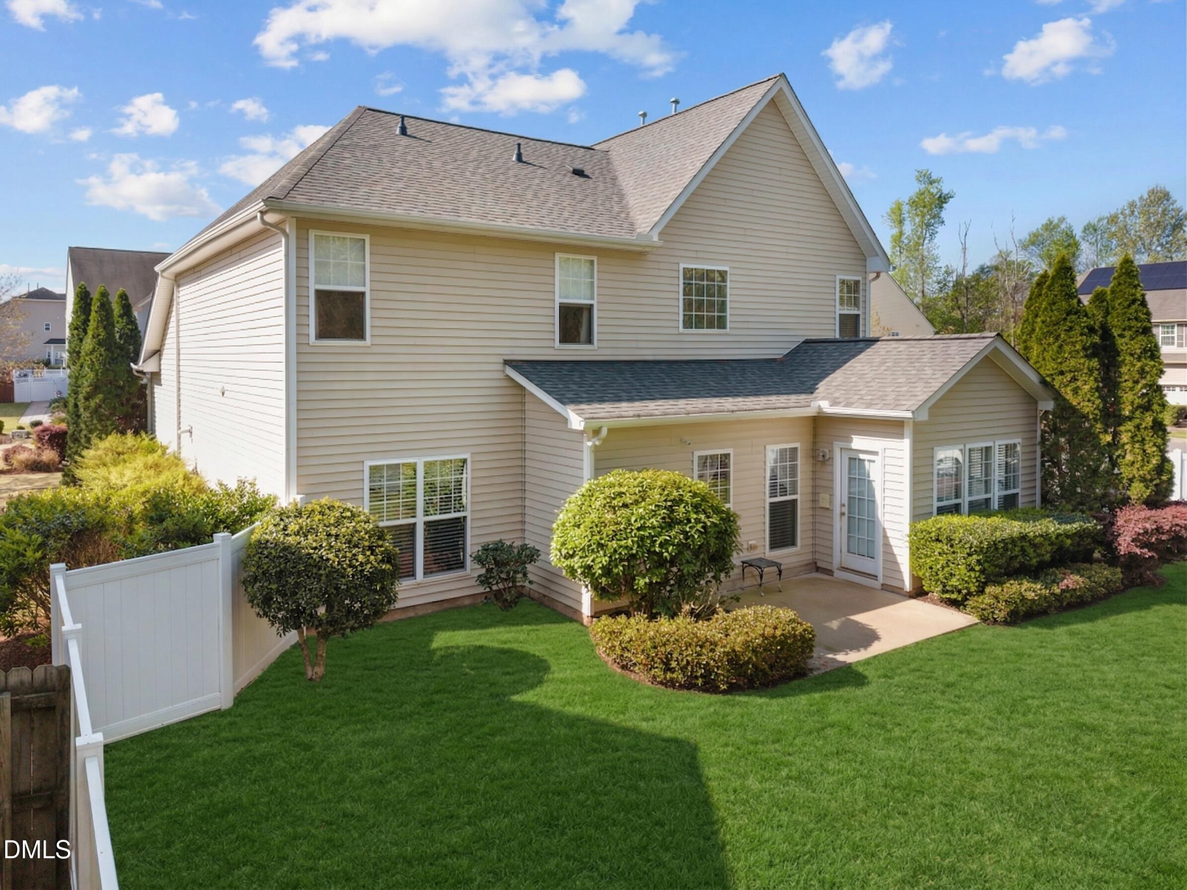 1001 Deshire Lane