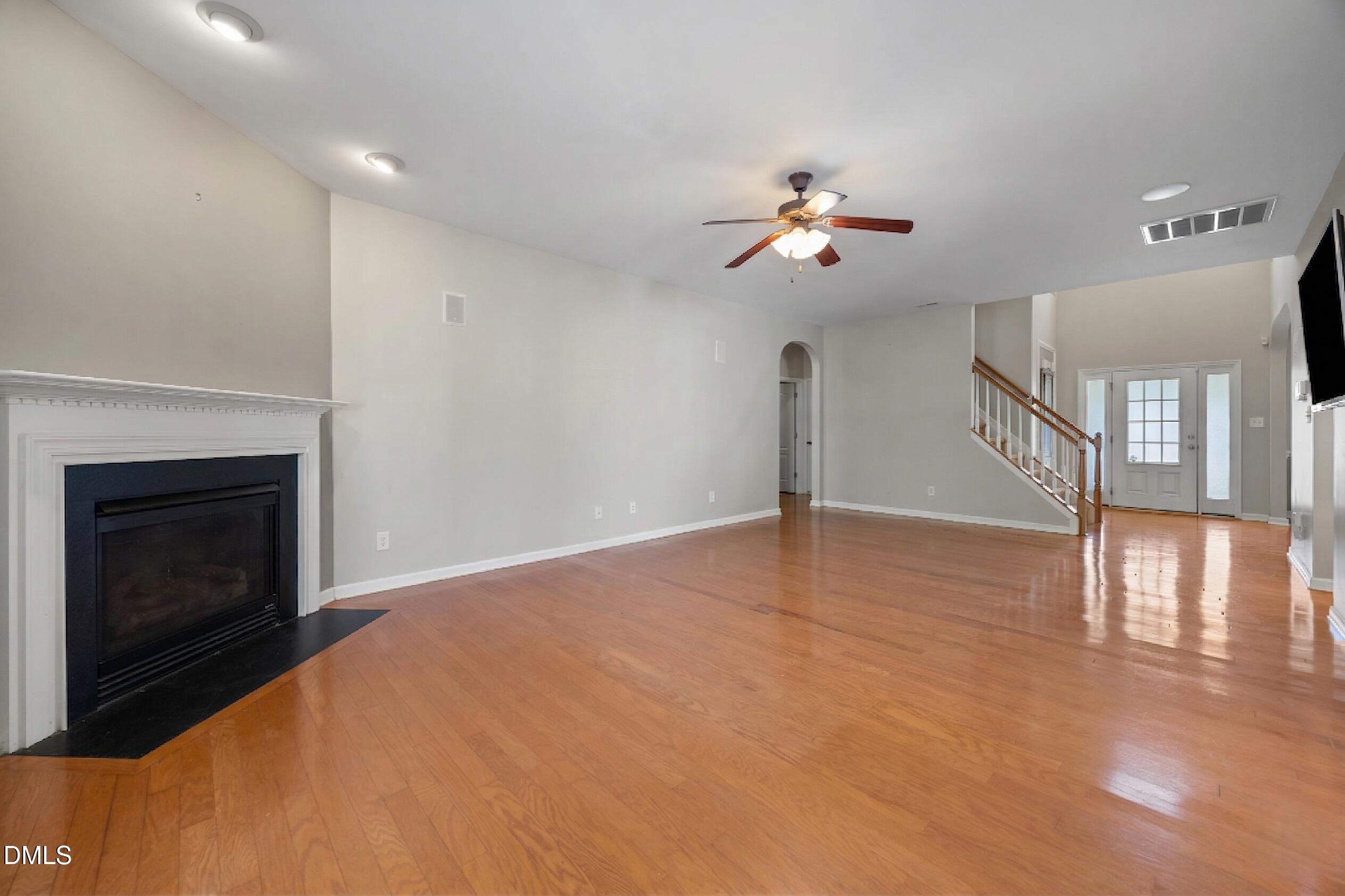 1001 Deshire Lane