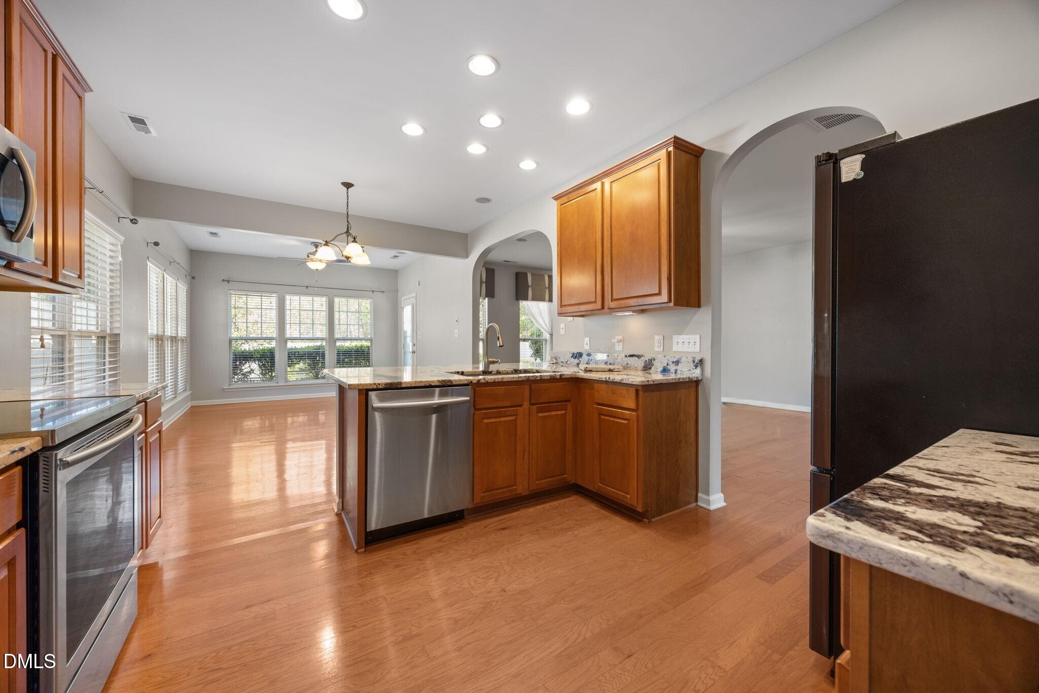 1001 Deshire Lane