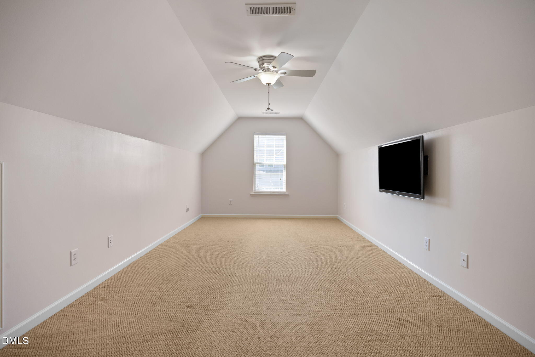 1001 Deshire Lane