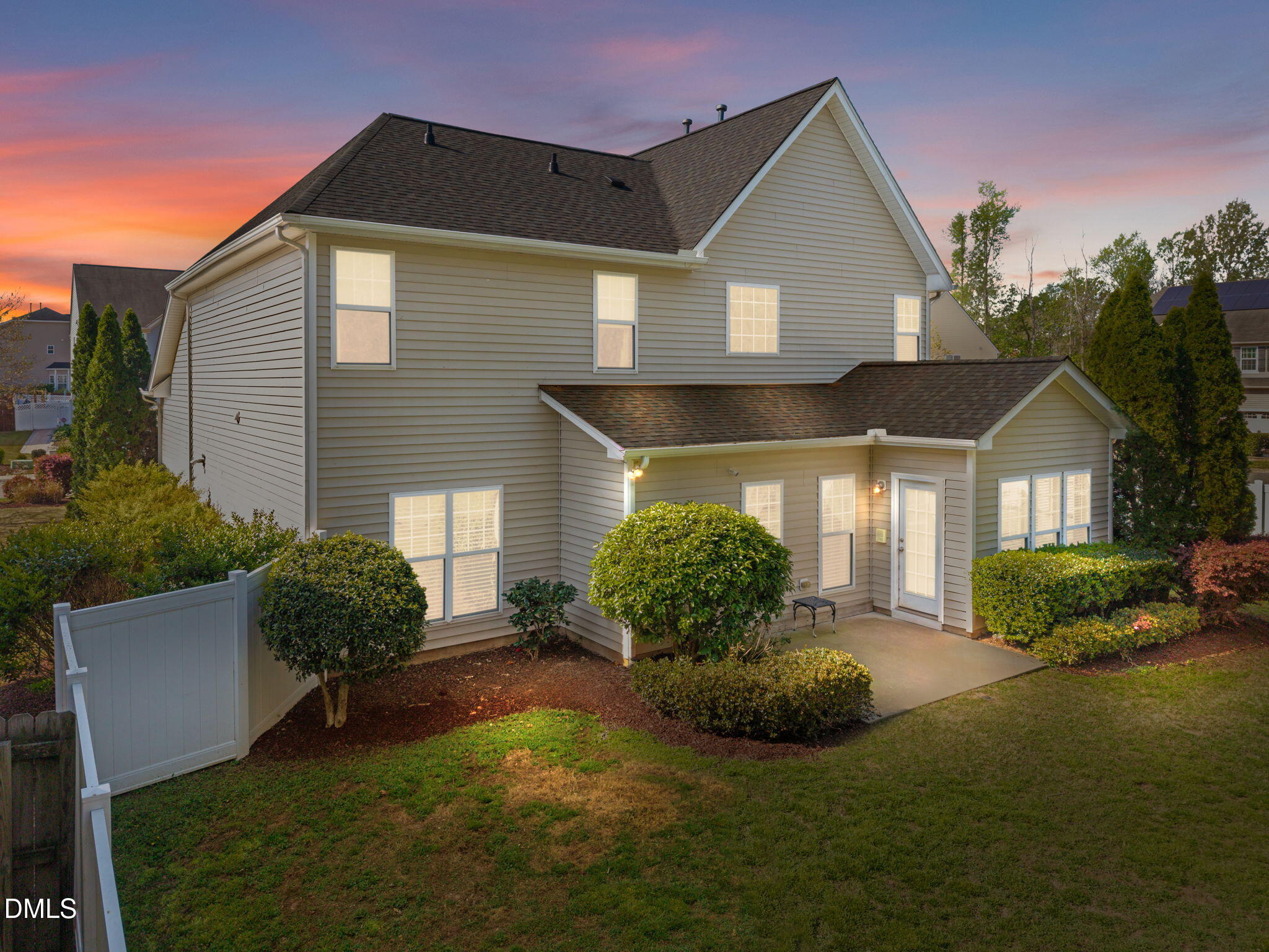 1001 Deshire Lane
