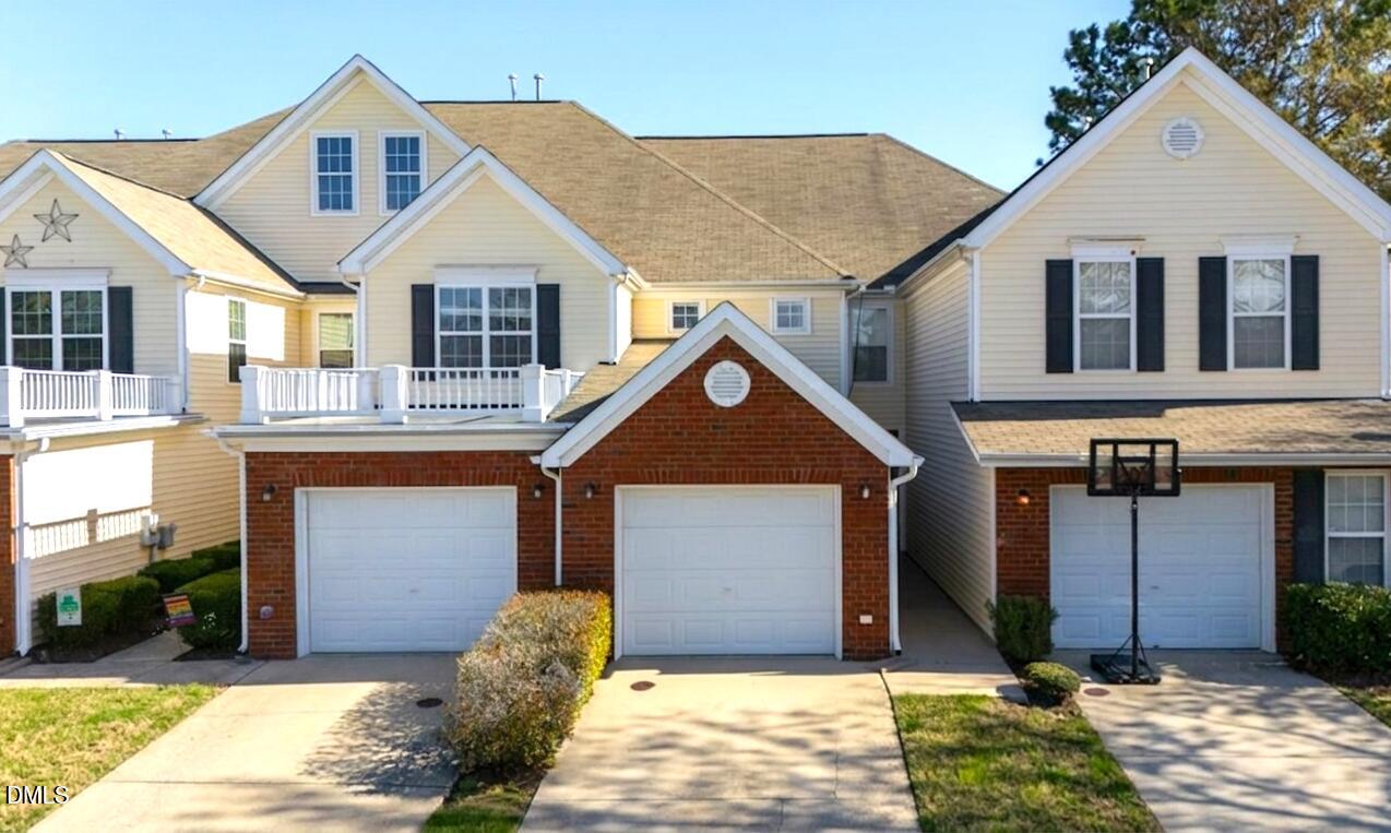 2621 Hamlet Green Drive