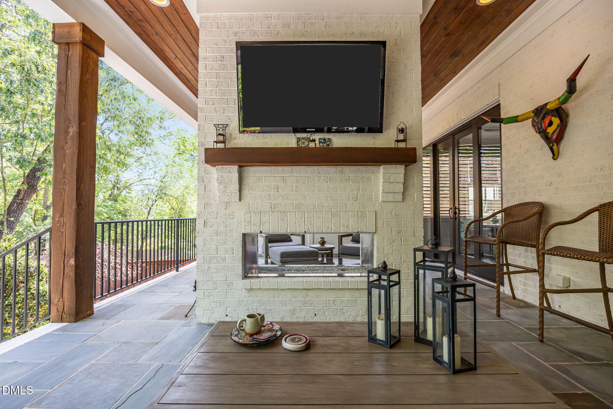 2118 Cowper Drive