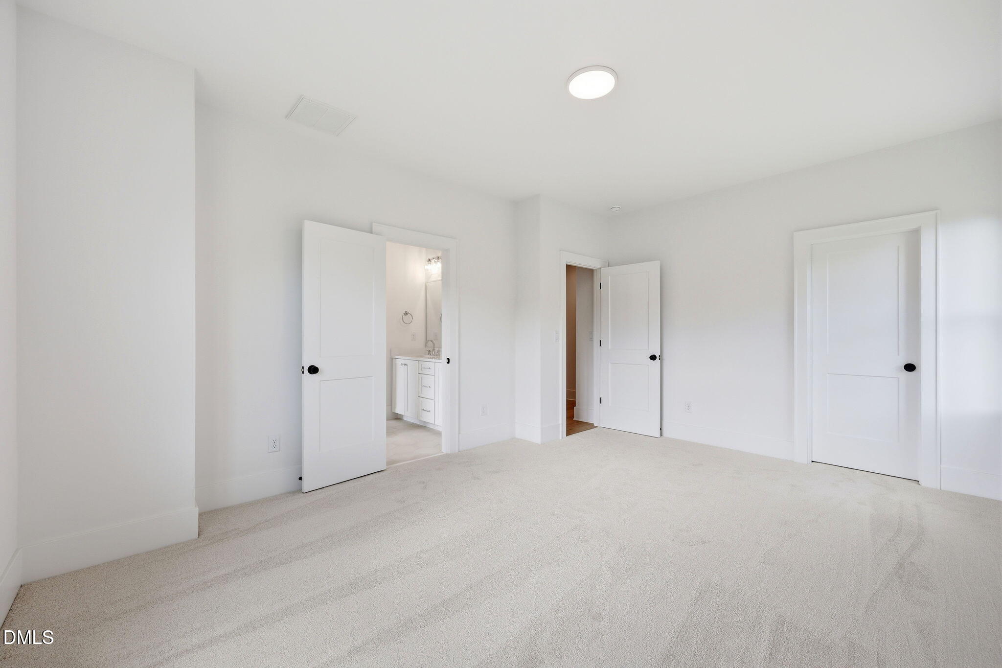 5865 Carriage Gate Drive