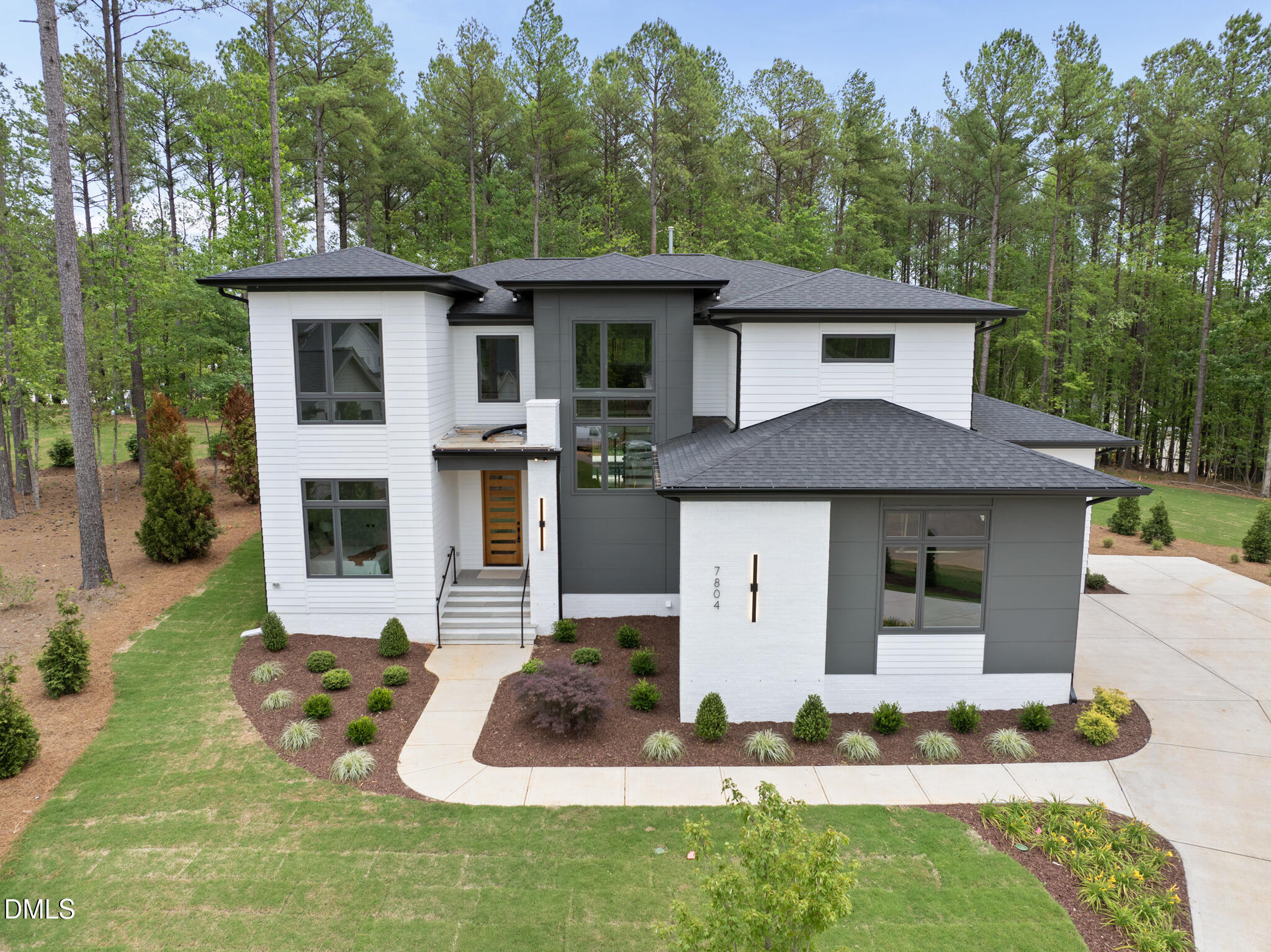 7804 Ailesbury Road