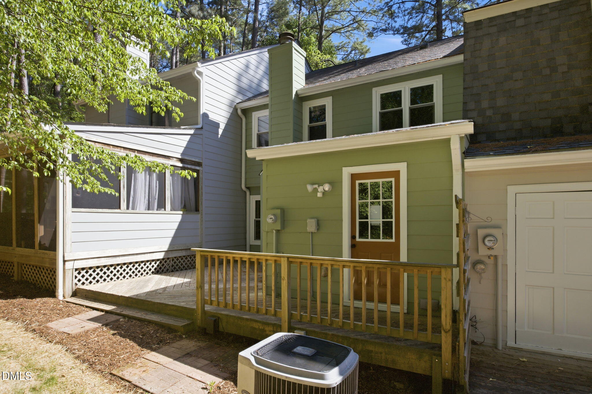 1302 Springlawn Court
