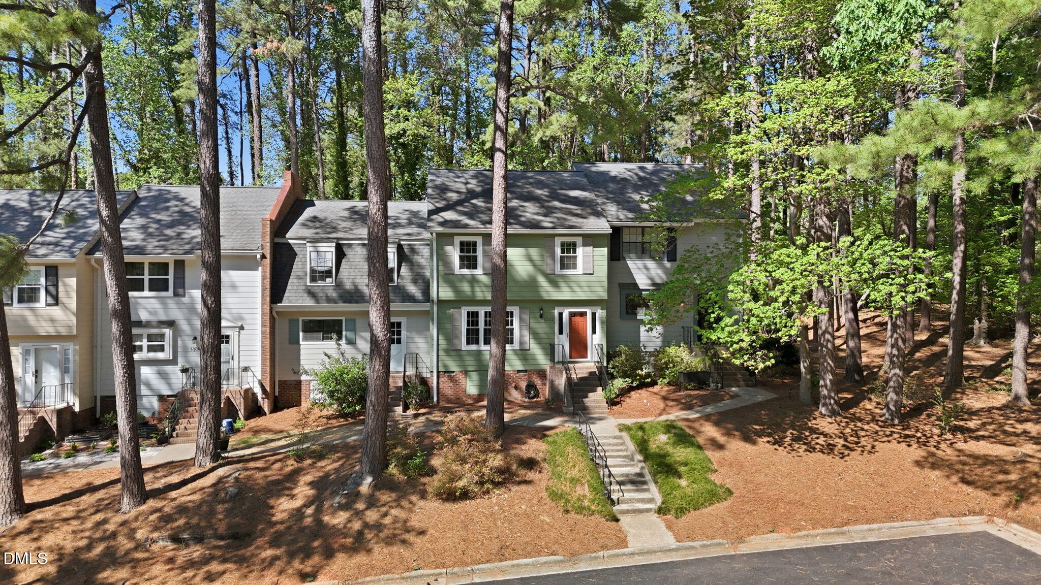 1302 Springlawn Court