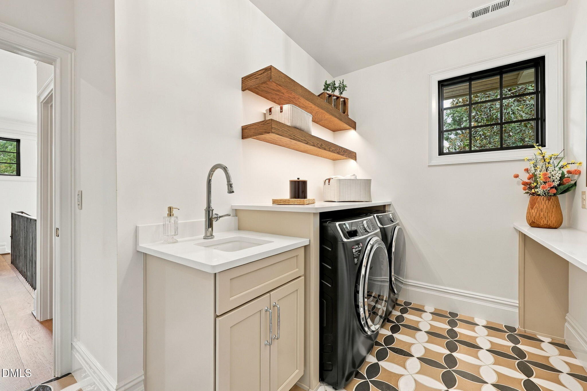 1936 Torrey Pines Place