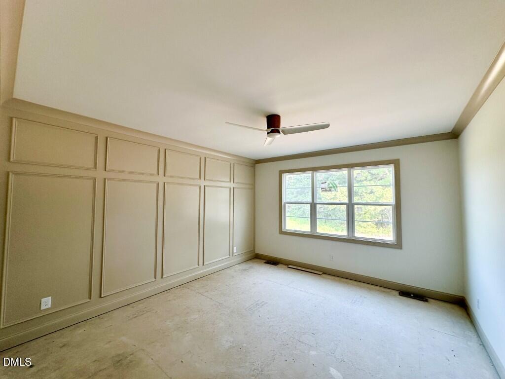 215 Broadleaf Lane