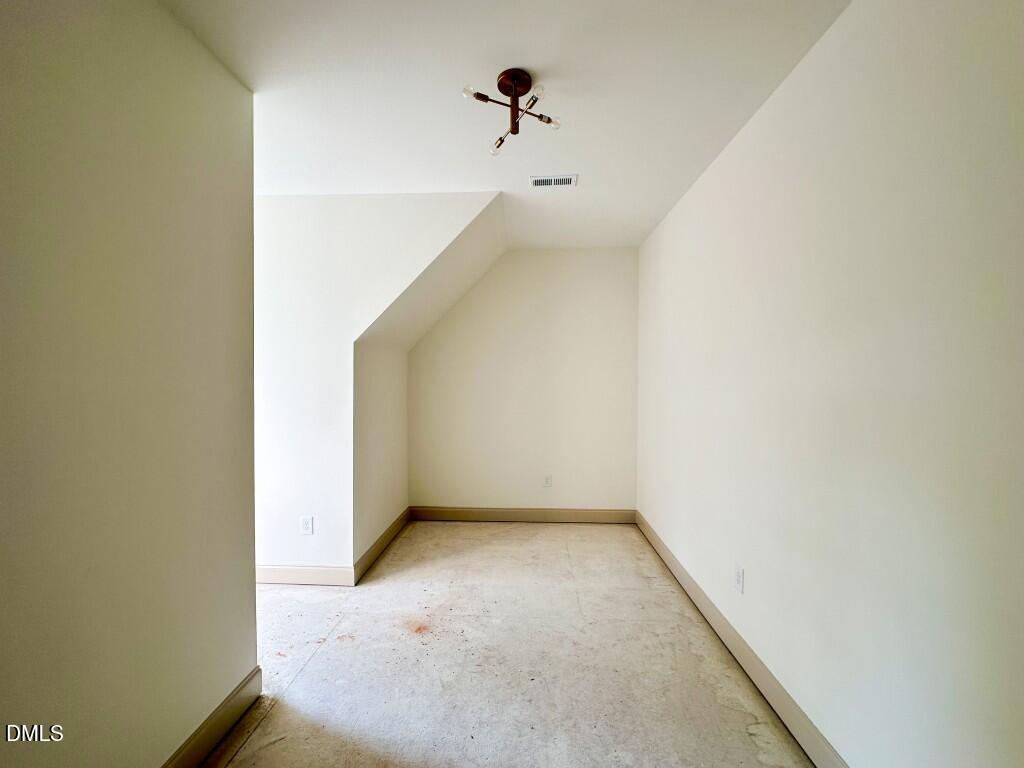 215 Broadleaf Lane