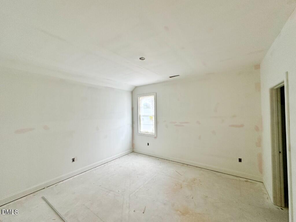 215 Broadleaf Lane
