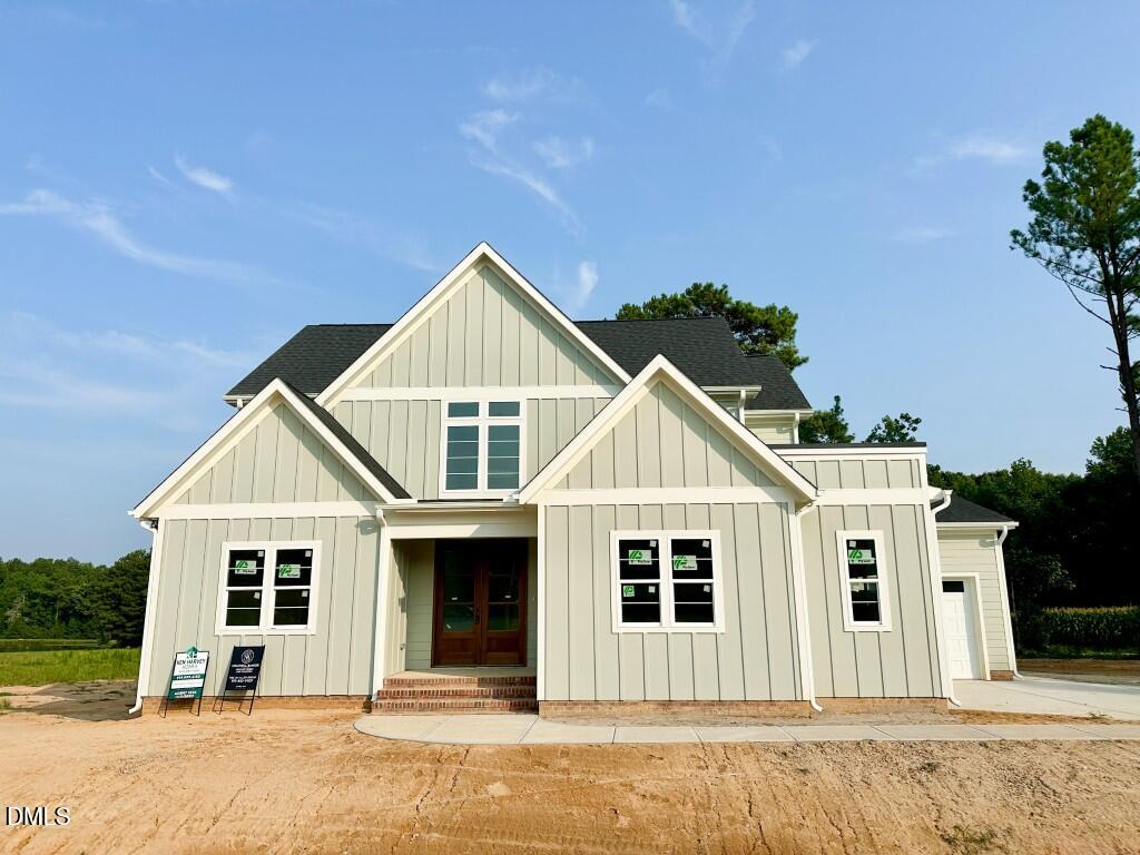 215 Broadleaf Lane
