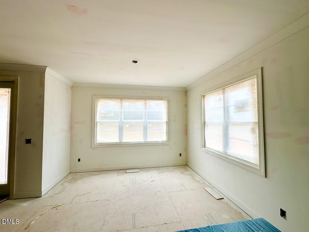 215 Broadleaf Lane