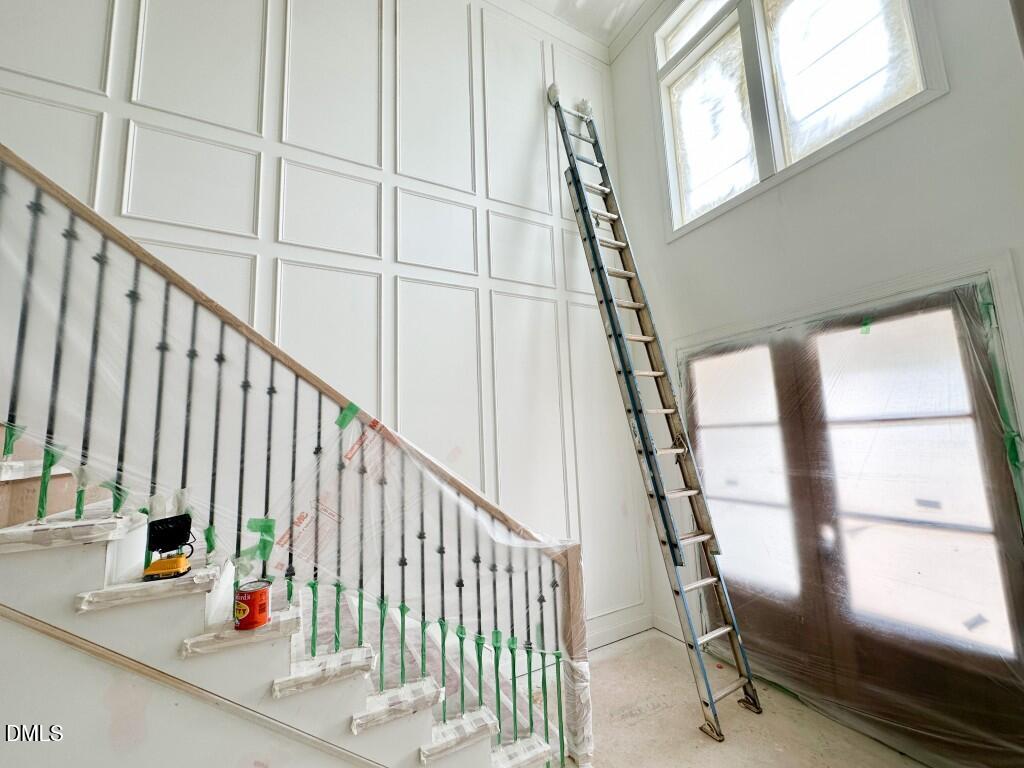 215 Broadleaf Lane