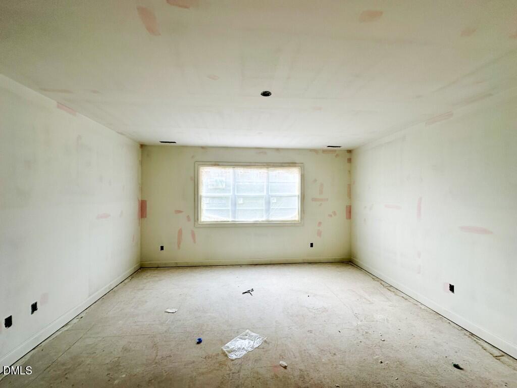 215 Broadleaf Lane