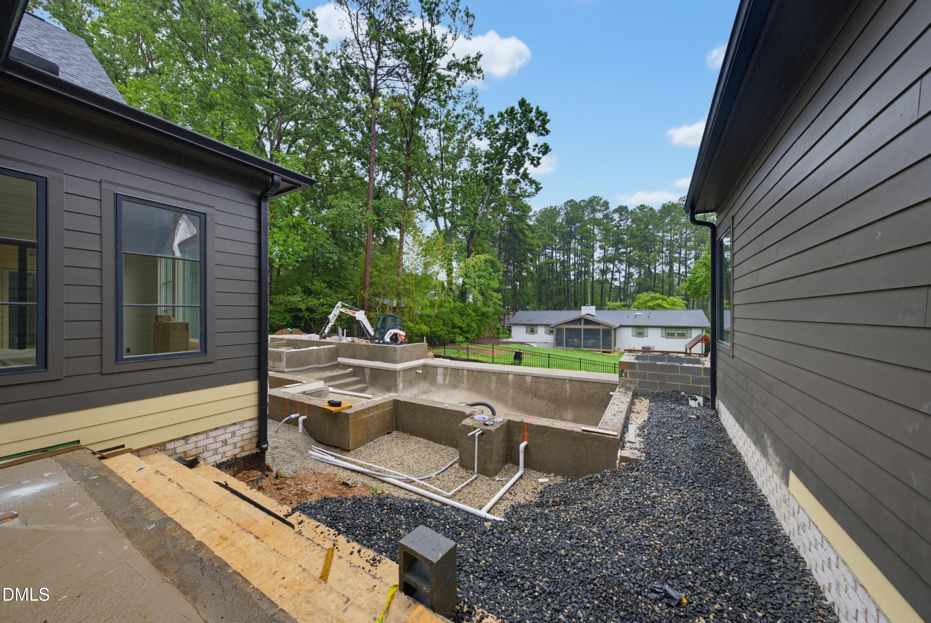 1221 Gunnison Place