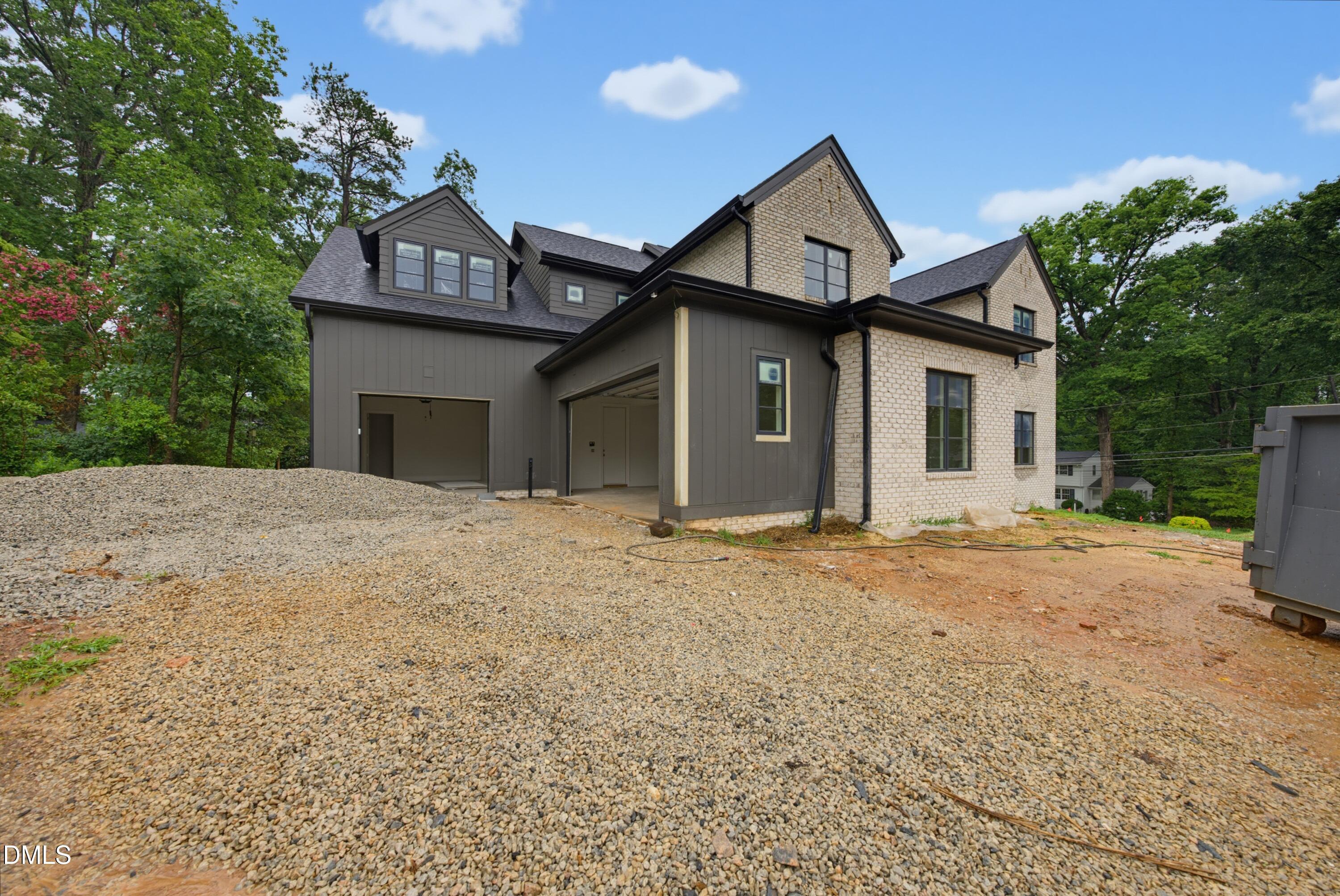 1221 Gunnison Place