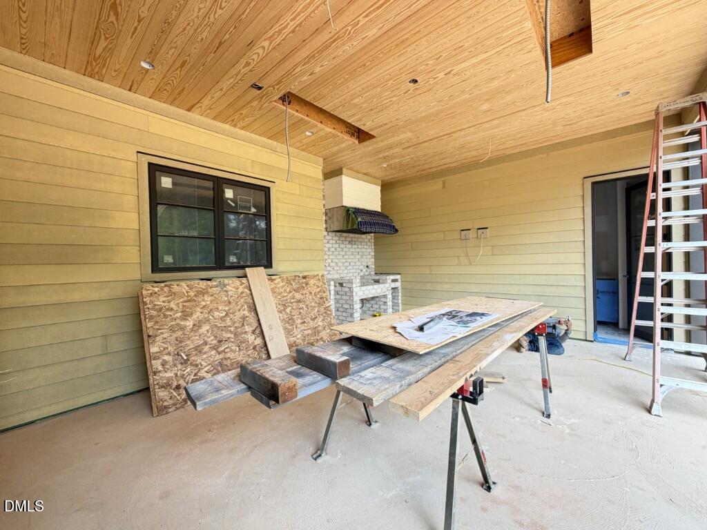 1221 Gunnison Place