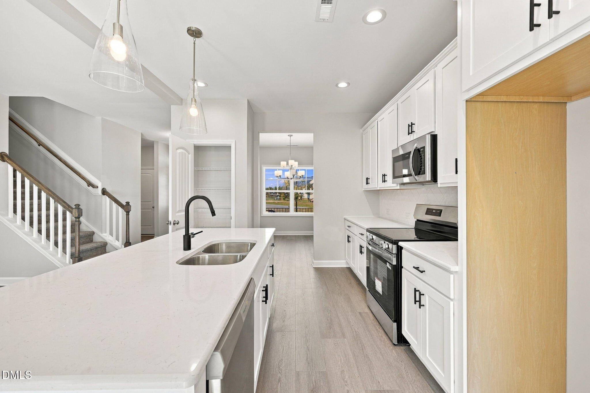 10 Diamond Creek Drive