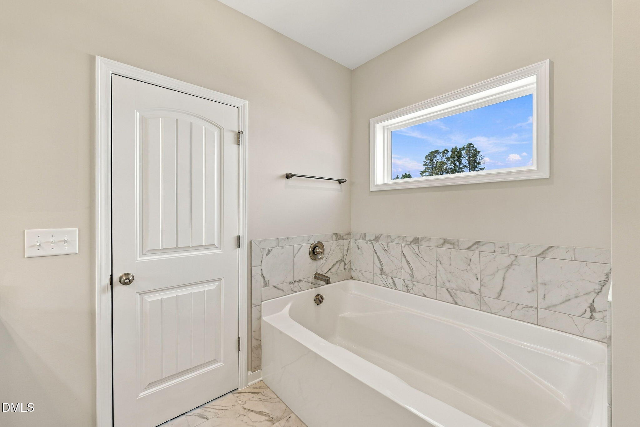 10 Diamond Creek Drive