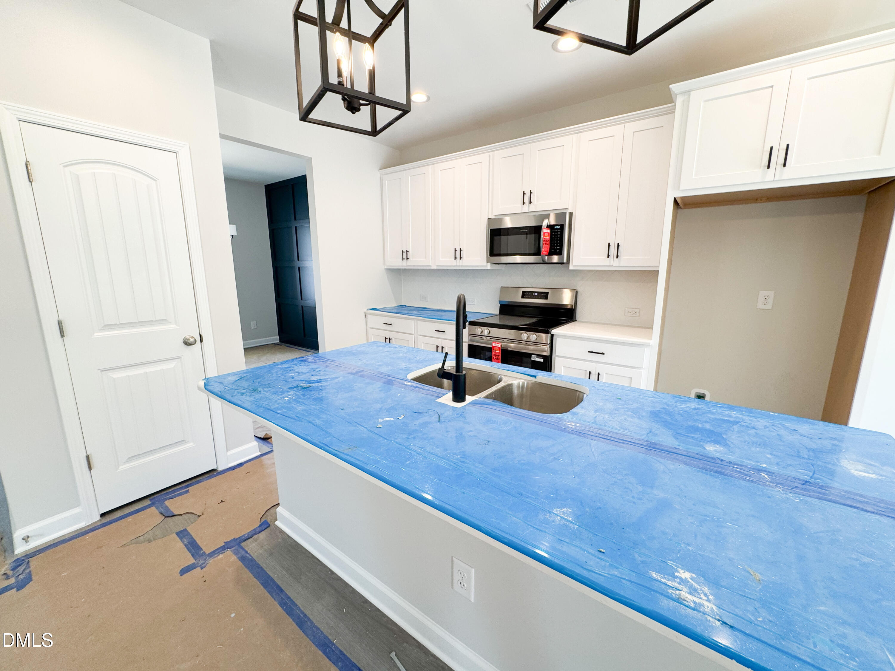 10 Diamond Creek Drive
