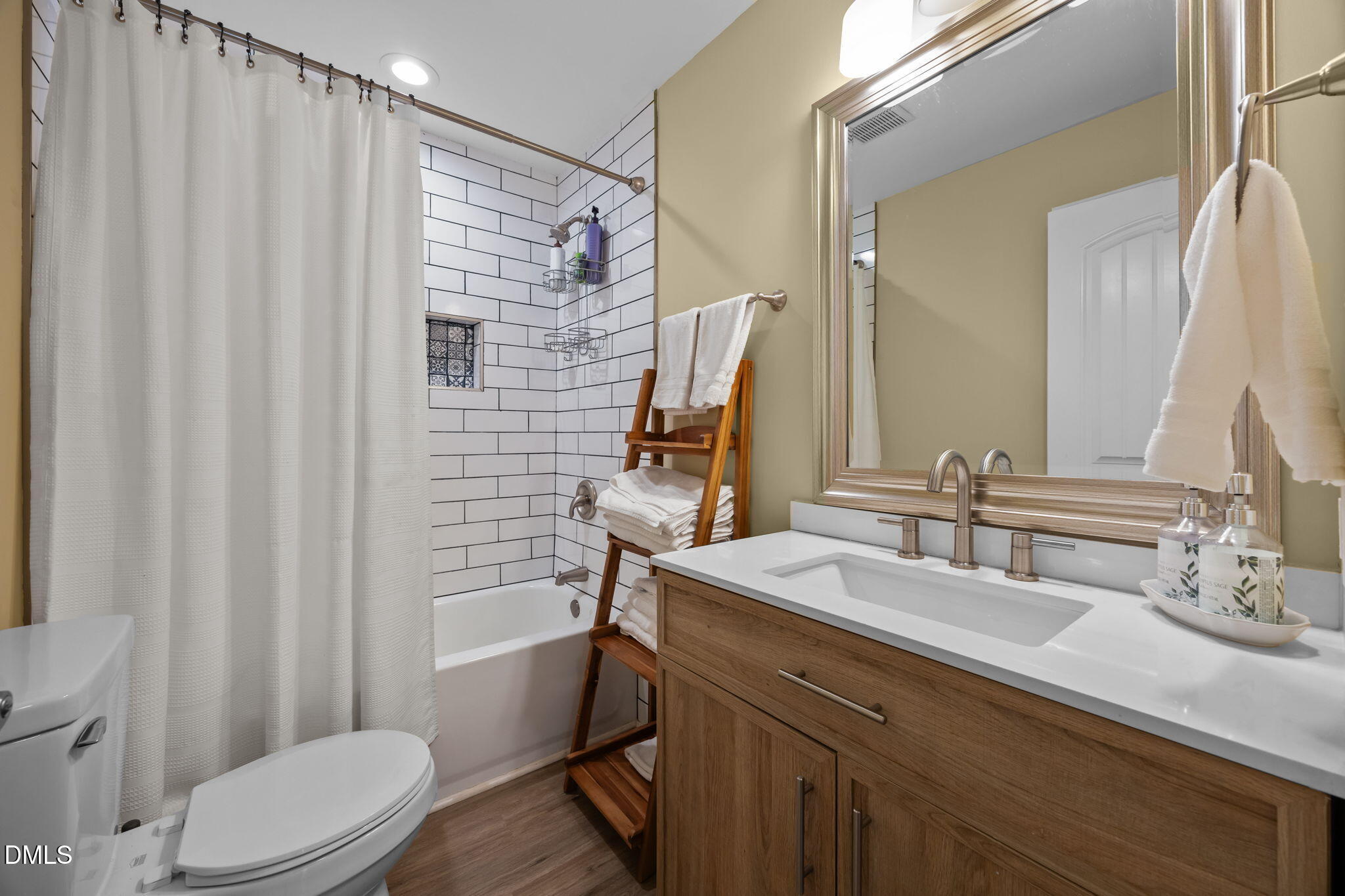 6901 Baywood Drive