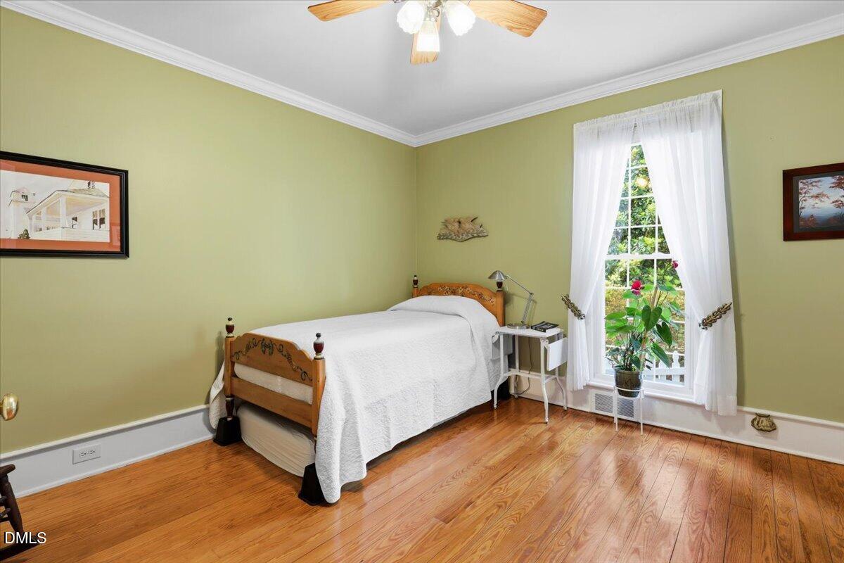 219 N Hollybrook Road
