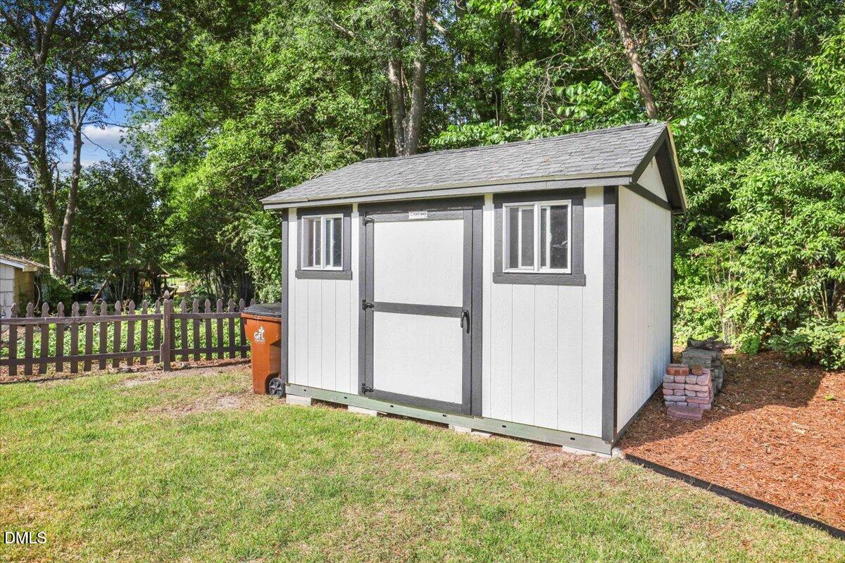 219 N Hollybrook Road