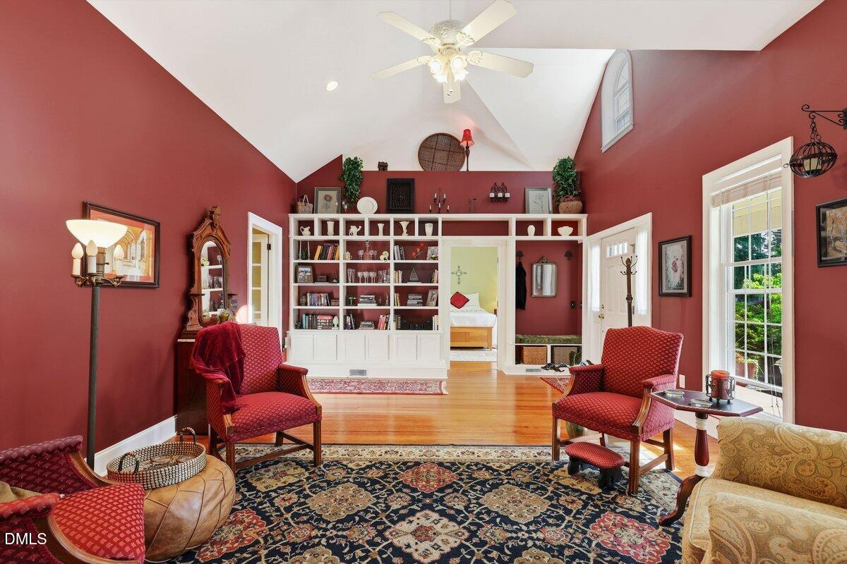 219 N Hollybrook Road