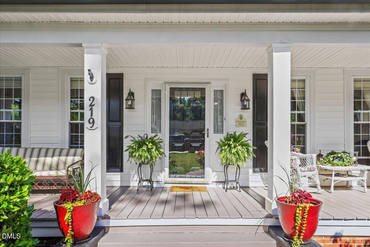 219 N Hollybrook Road